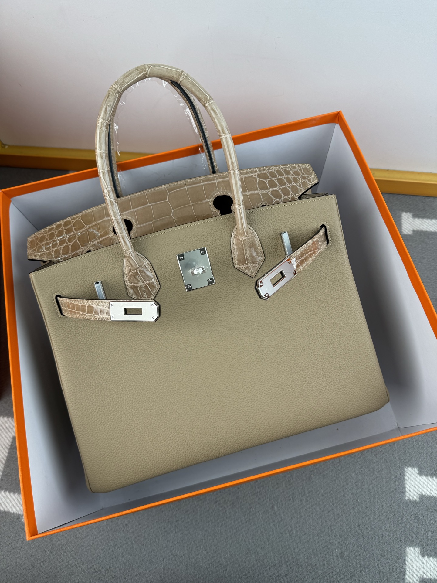 Birkin 30cm Touch Togo Leather with Glossy Crocodile - Pigeon Grey, Silver Hardware 9 i1739700191006 6246 0 7