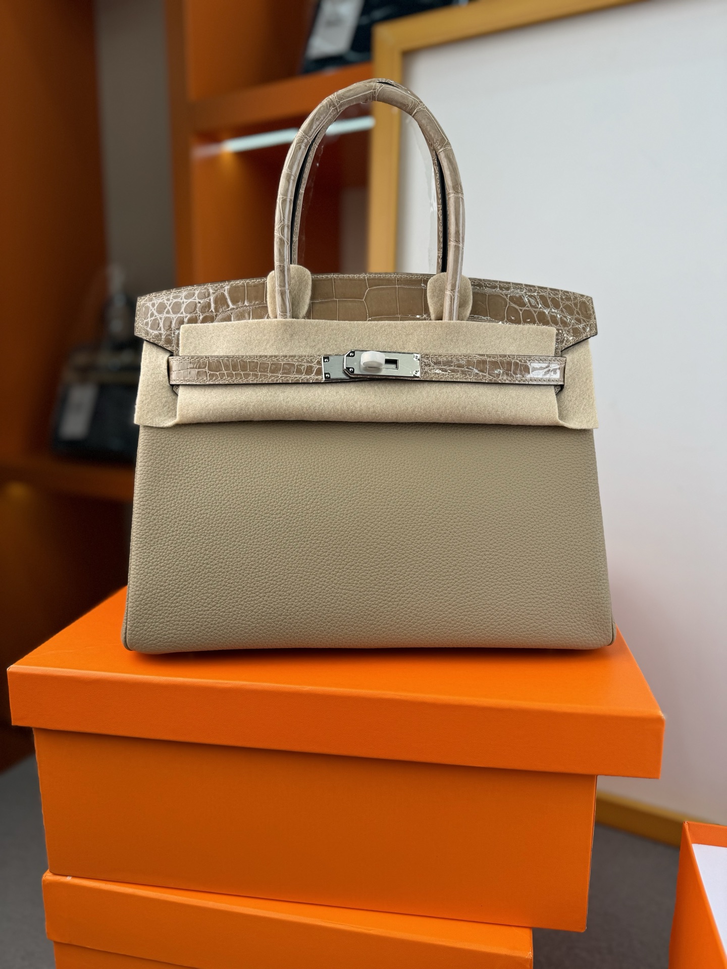 Birkin 30cm Touch Togo Leather with Glossy Crocodile - Pigeon Grey, Silver Hardware 2 i1739700191006 727 0 0