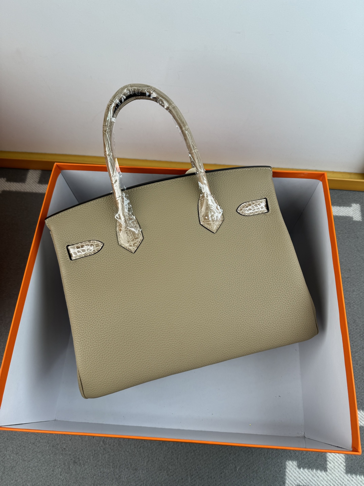 Birkin 30cm Touch Togo Leather with Glossy Crocodile - Pigeon Grey, Silver Hardware 4 i1739700193515 4539 0 2