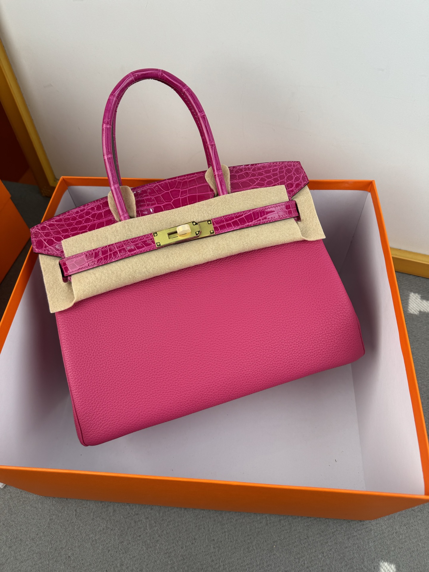 Birkin 30cm Pink Togo Leather and Crocodile Top Handle Bag with Gold Hardware 1 i1739769290710 2331 0 2