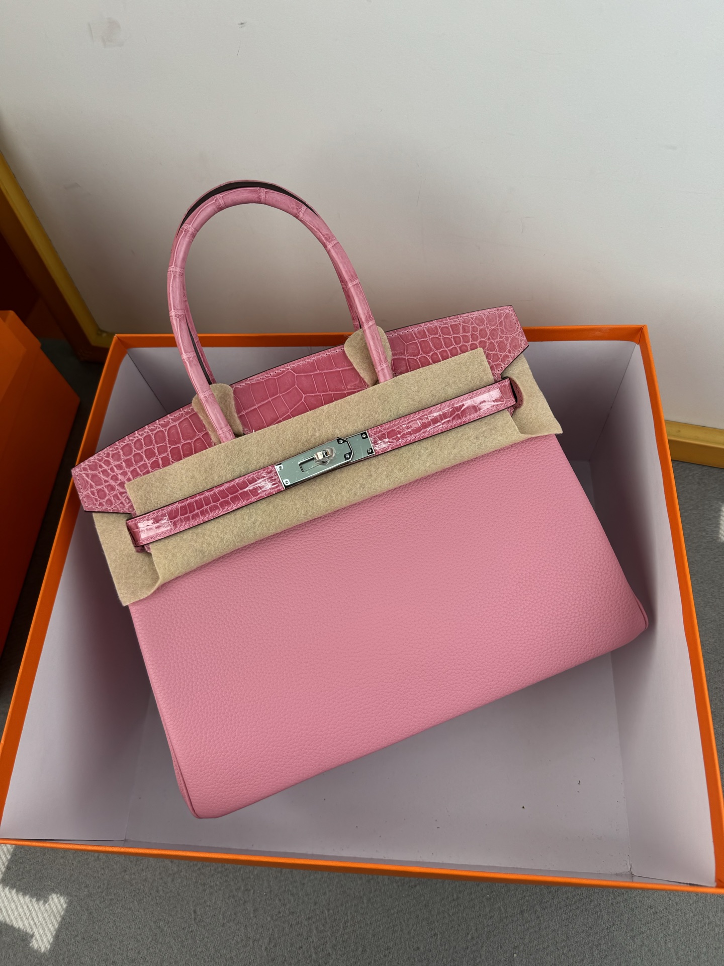 Birkin 30cm Pink Togo Leather and Crocodile Top Handle Bag with Gold Hardware 5 i1739783807106 5940 0 1
