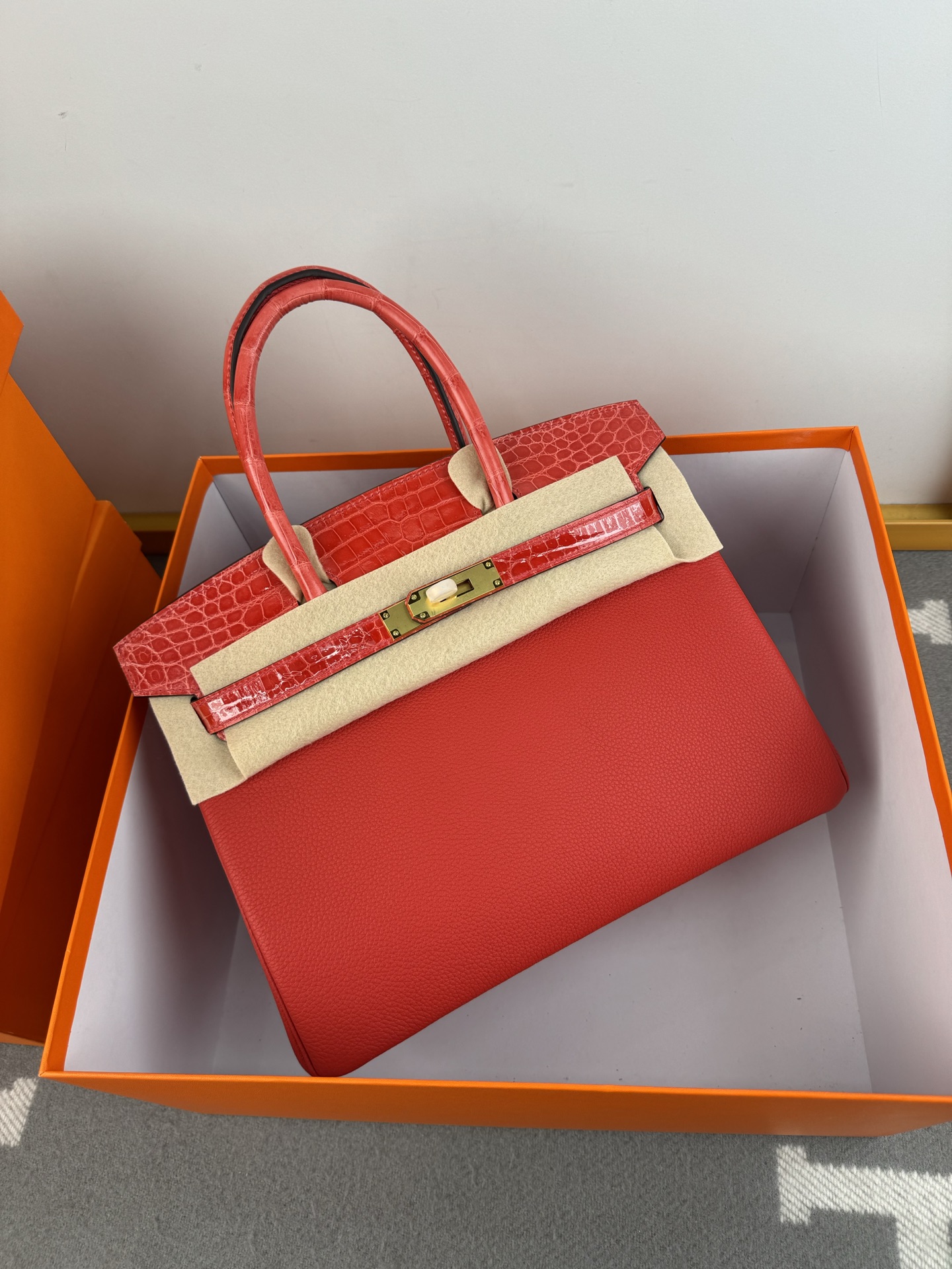 Birkin 30cm Touch Togo Leather and Alligator Skin Handbag with Gold Hardware 1 i1739856170356 5903 0 1