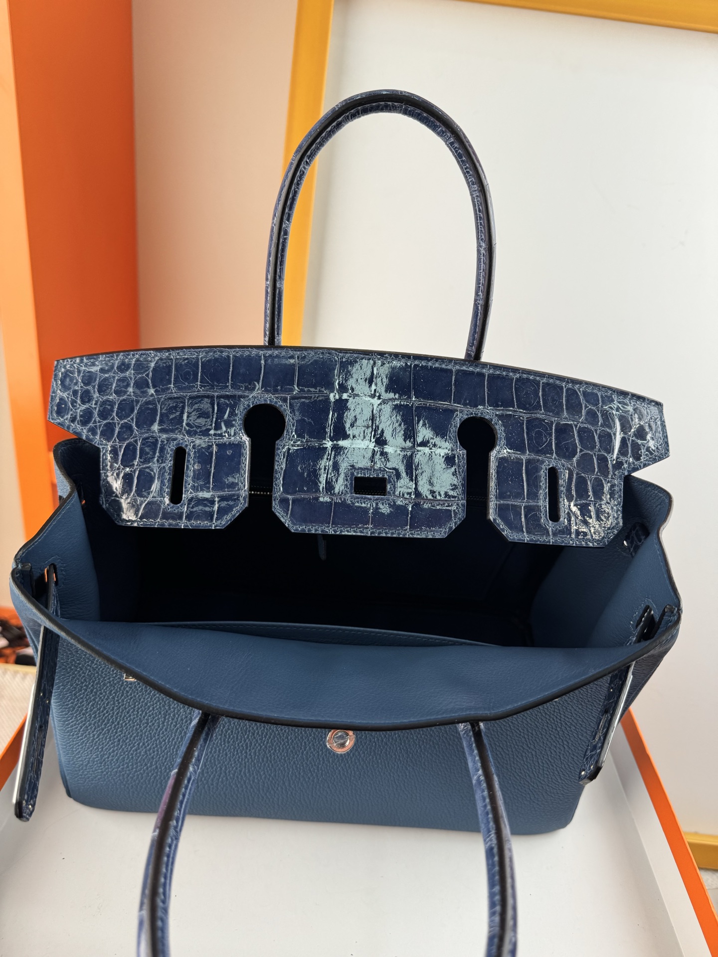 Luxury Birkin 30cm Touch Bag: Togo Leather & Crocodile, Sapphire Blue, Silver Hardware 7 i1747895648414 3654 0 5