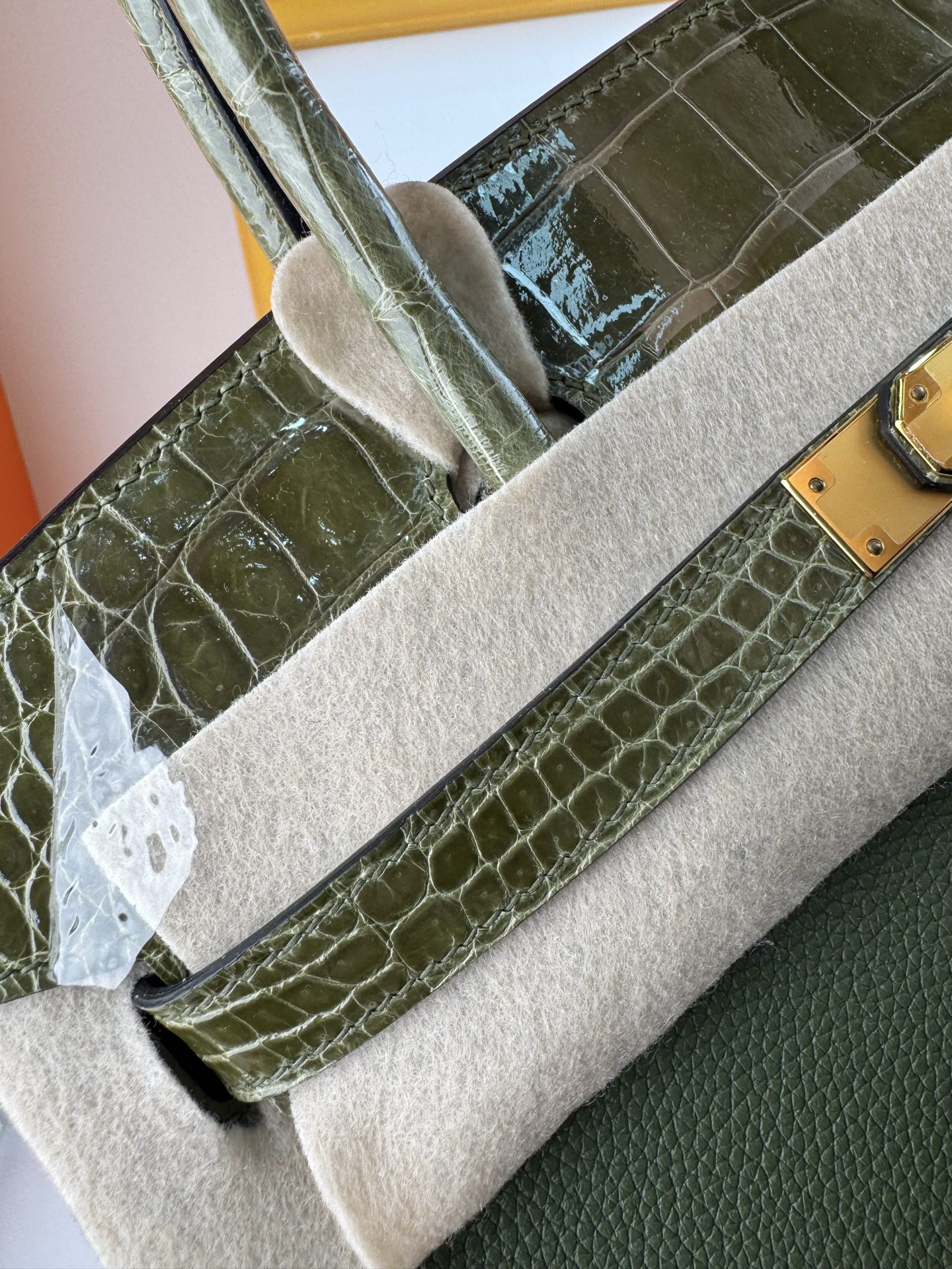 Birkin 30cm Olive Green Togo Leather and Crocodile Handbag with Gold Hardware 4 i1747897320694 2619 0 3