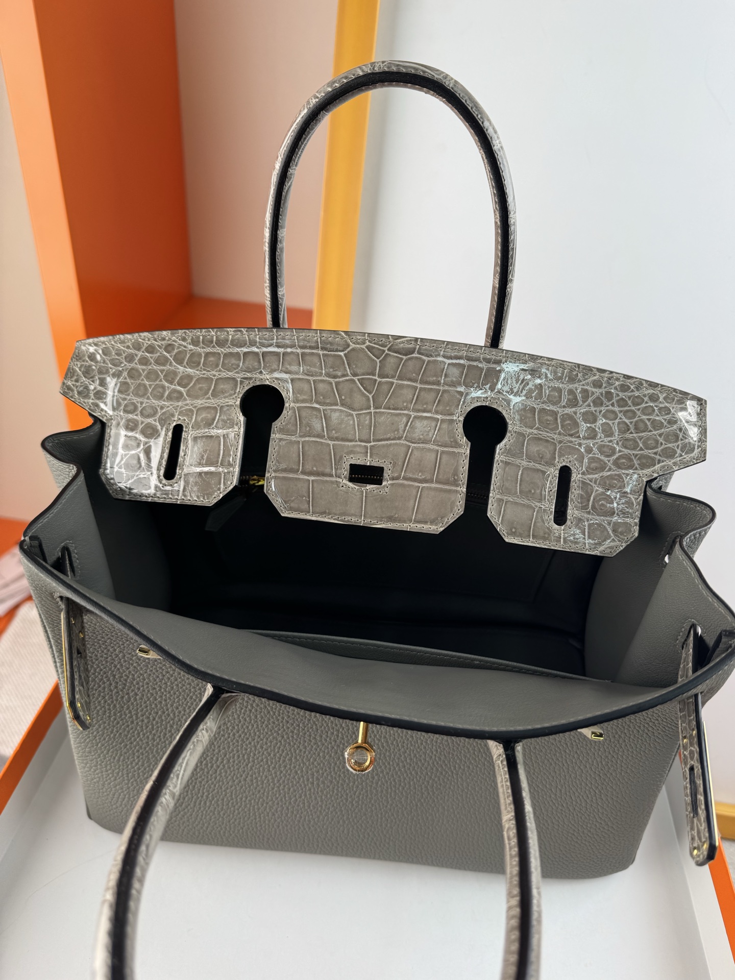 Birkin 30cm Touch Togo Leather & Crocodile Handbag - Elephant Gray, Gold Hardware 6 i1747900883073 436 0 4