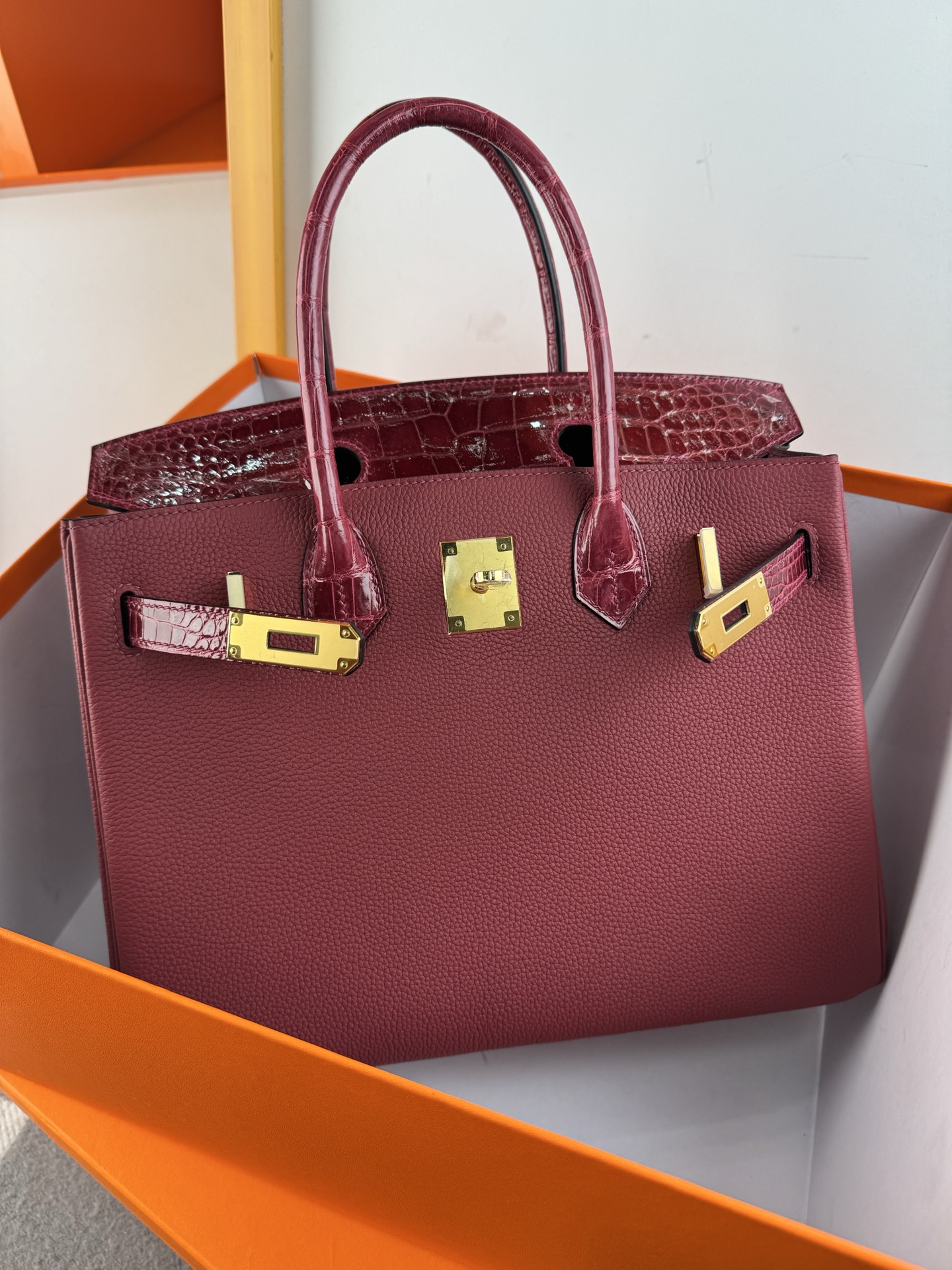 Birkin 30cm Touch Burgundy Togo Leather and Crocodile with Gold Hardware 9 i1747901966072 5990 0 7