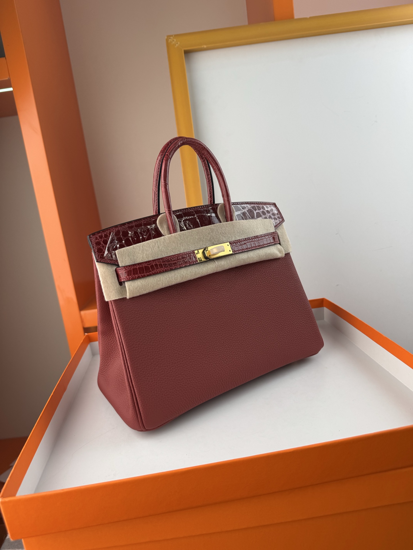 Hermès Birkin 25 Touch Burgundy Togo Leather and Crocodile Gold Hardware 2 i1747987432822 565 0 1