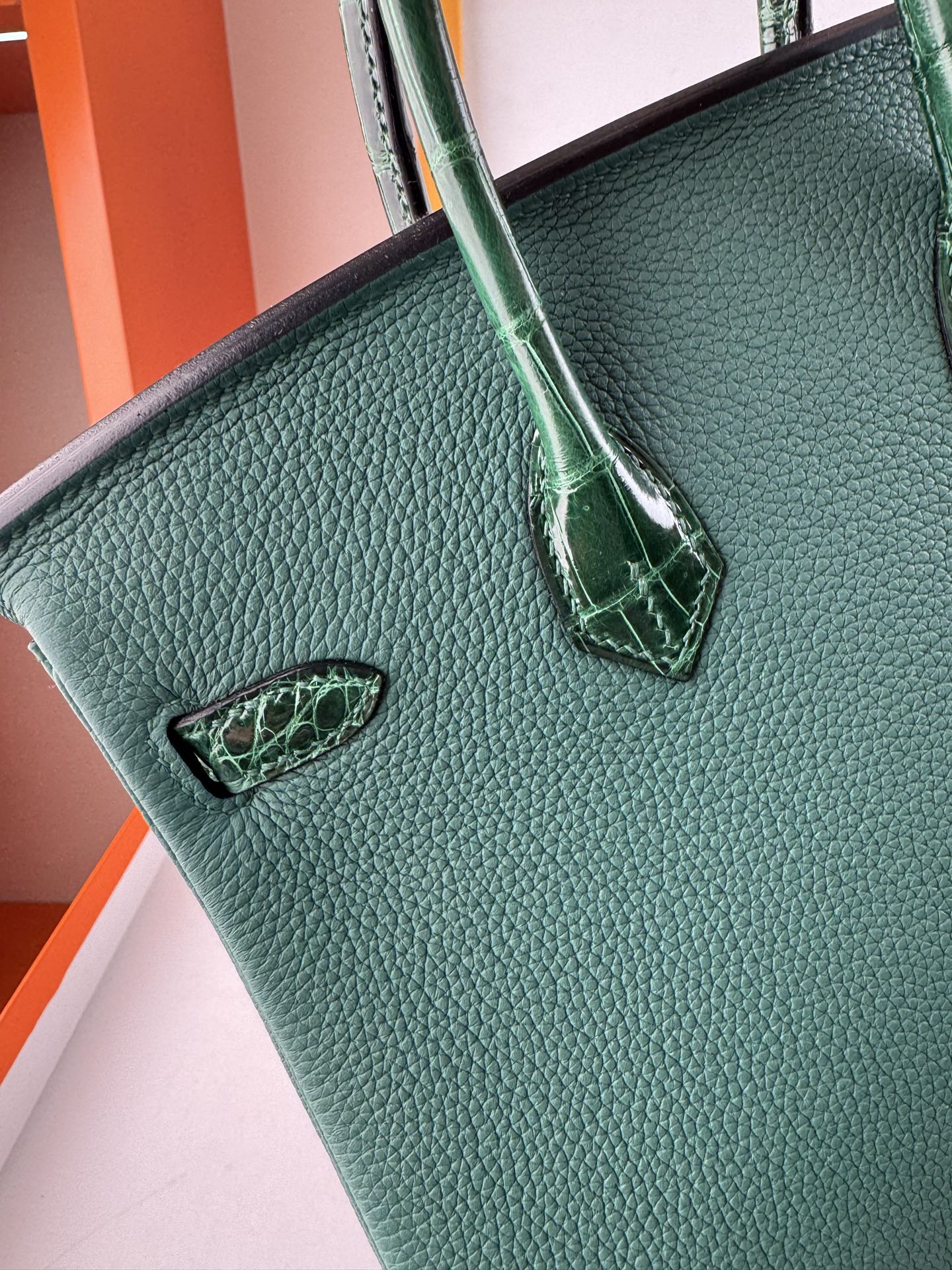 Birkin 25cm Emerald Green Togo Leather and Alligator Gold Hardware Bag 7 i1747994720186 9886 0 5