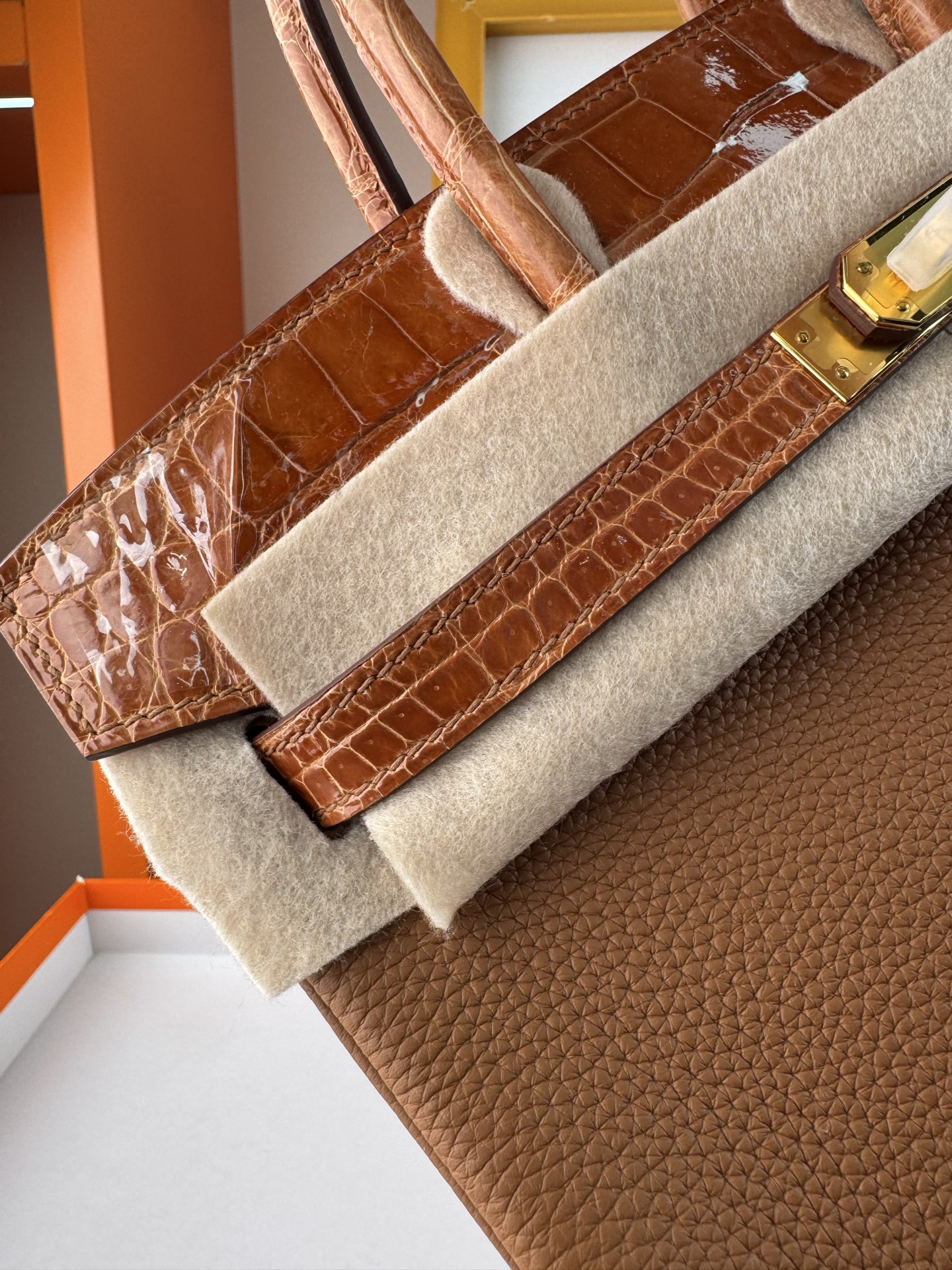 Birkin 25cm Touch Honey Brown Togo Leather and Crocodile Gold Hardware Bag 8 i1748071812471 9062 0 6