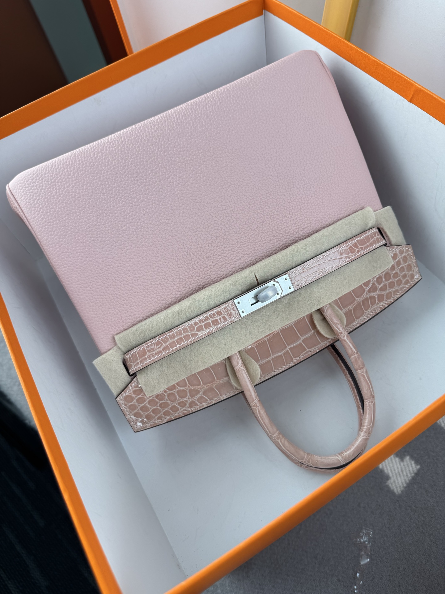 Birkin 25cm Pink Togo Leather and Crocodile Top Handle Bag with Silver Hardware 11 i1748078847199 503 0 9