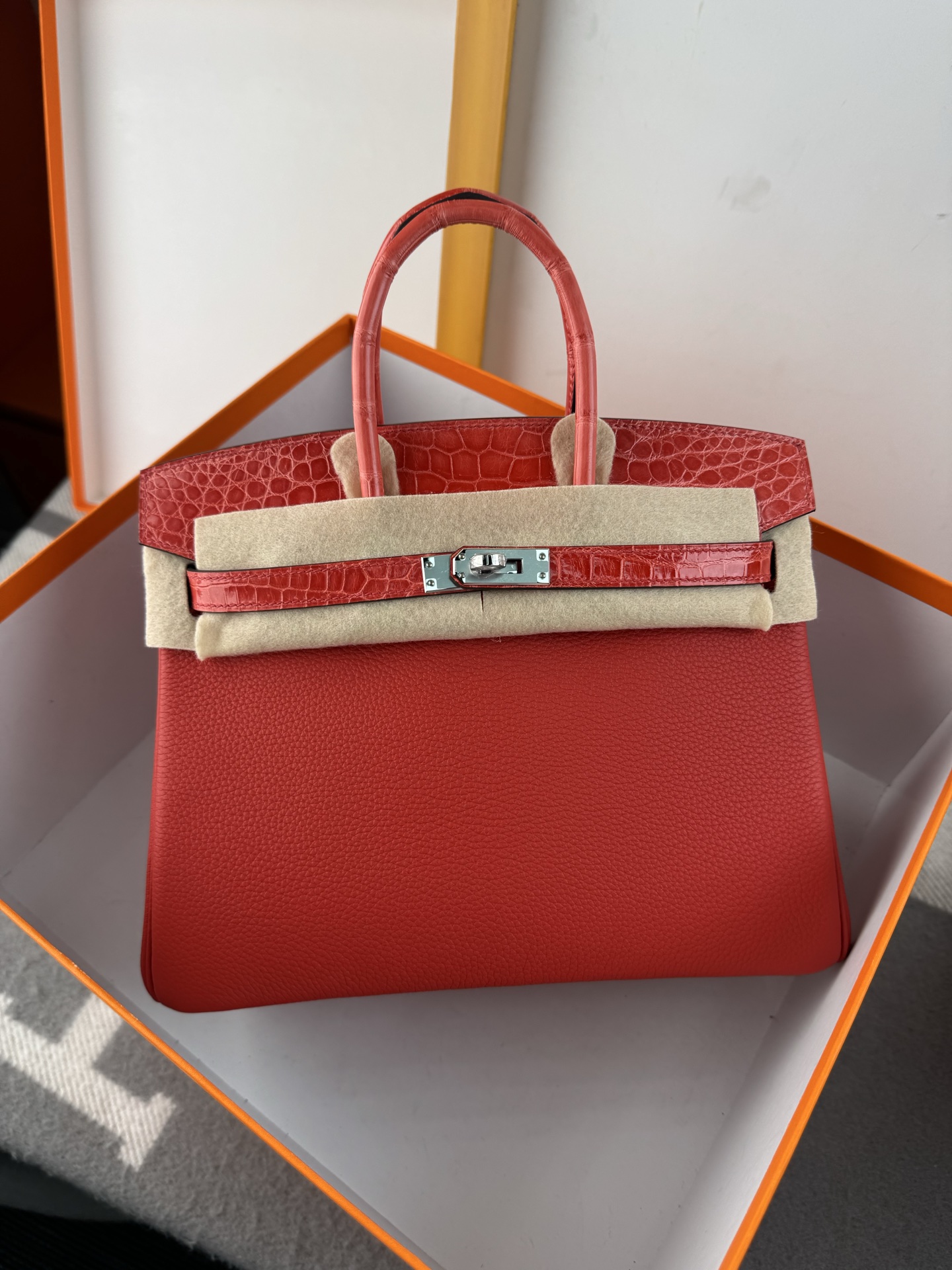 Birkin 25cm Touch Togo Leather with Crocodile Trim - Flag Red & Silver Hardware 11 i1748079197093 39 0 9