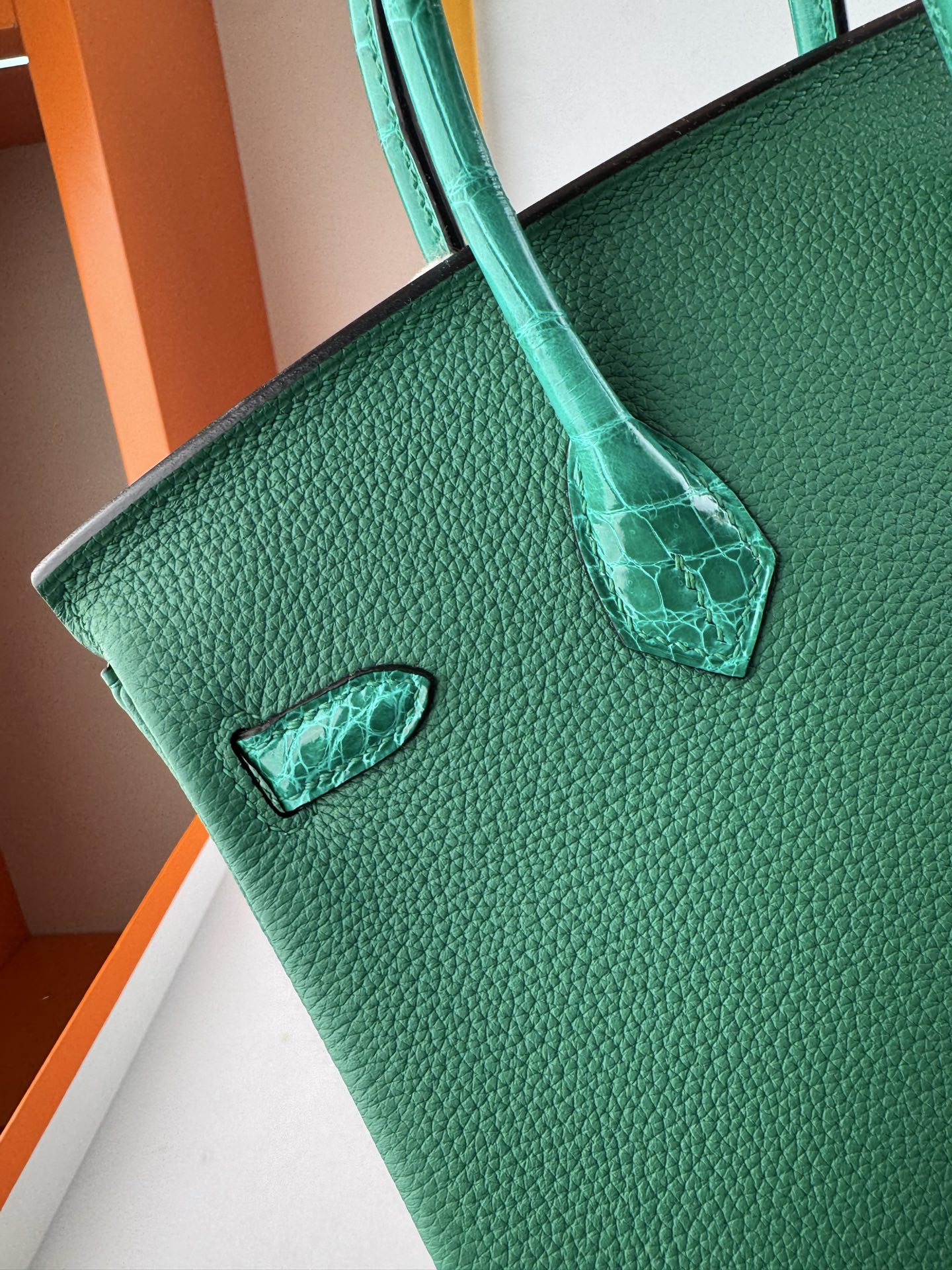 Hermès Birkin 25 Touch Emerald Green Togo Leather & Alligator Handbag 7 i1748079232773 799 0 5