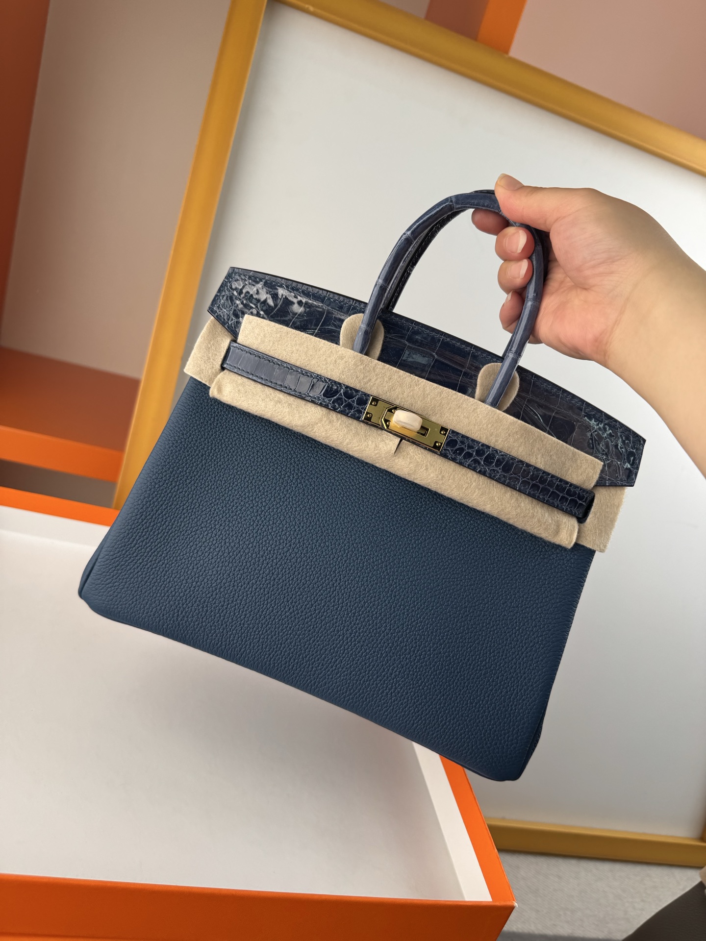 Birkin 25cm Touch Togo Leather & Crocodile Handbag - Sapphire Blue with Gold Hardware 7 i1748079374216 120 0 6
