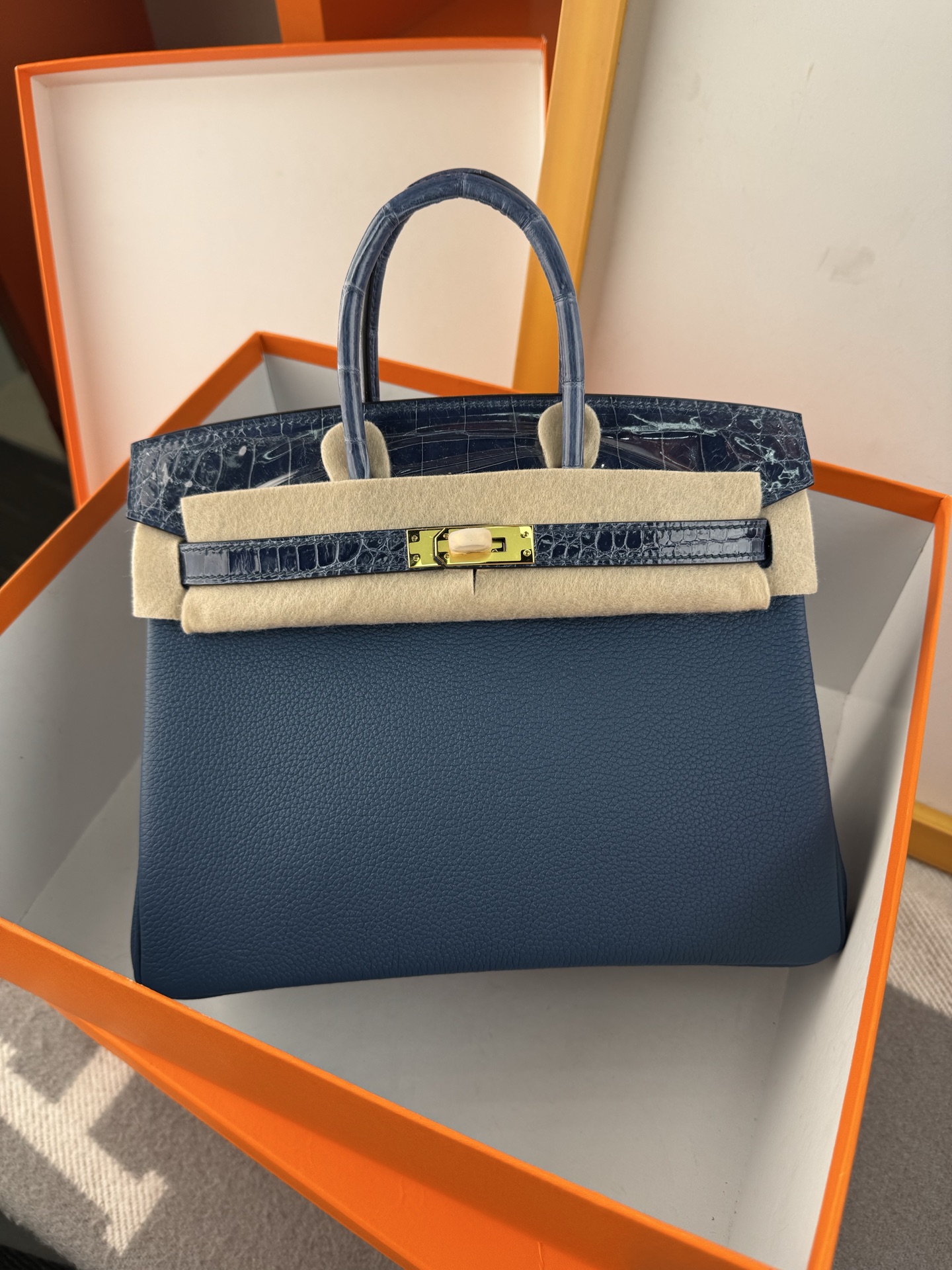 Birkin 25cm Touch Togo Leather & Crocodile Handbag - Sapphire Blue with Gold Hardware 8 i1748079376288 8455 0 7