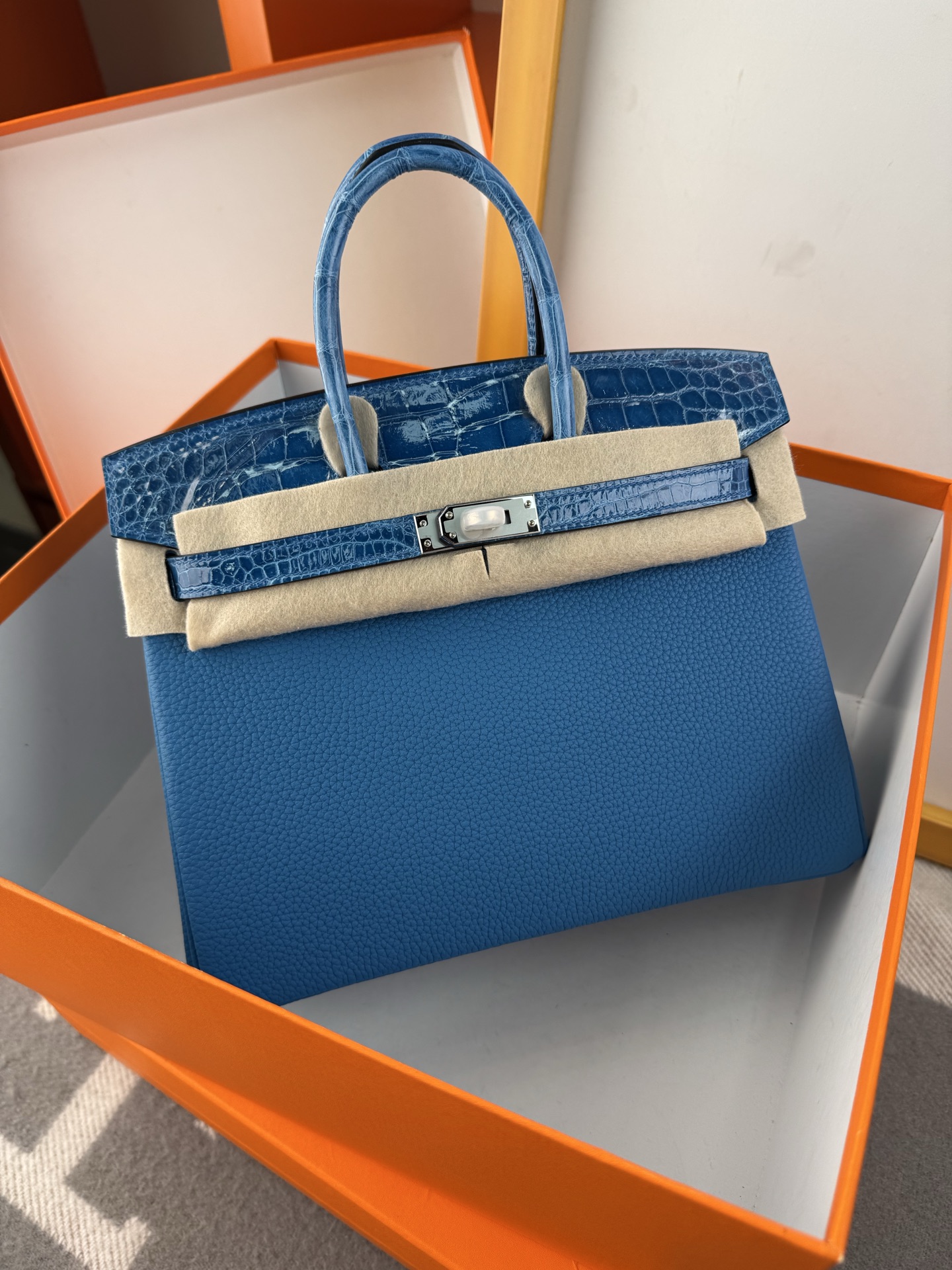 Hermès Birkin 25 Touch Paradise Blue Togo Leather & Alligator Handbag 10 i1748102703713 7433 0 9