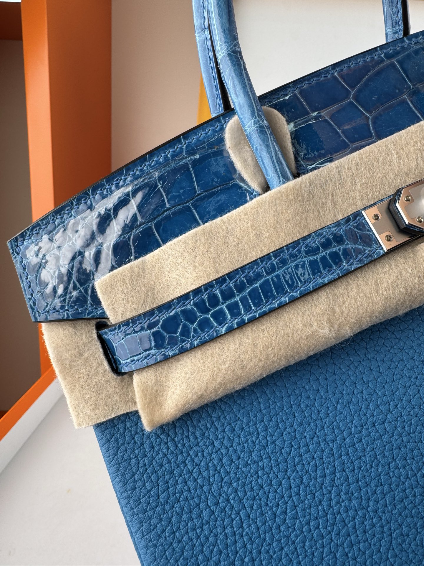 Hermès Birkin 25 Touch Paradise Blue Togo Leather & Alligator Handbag 5 i1748102703722 1302 0 4
