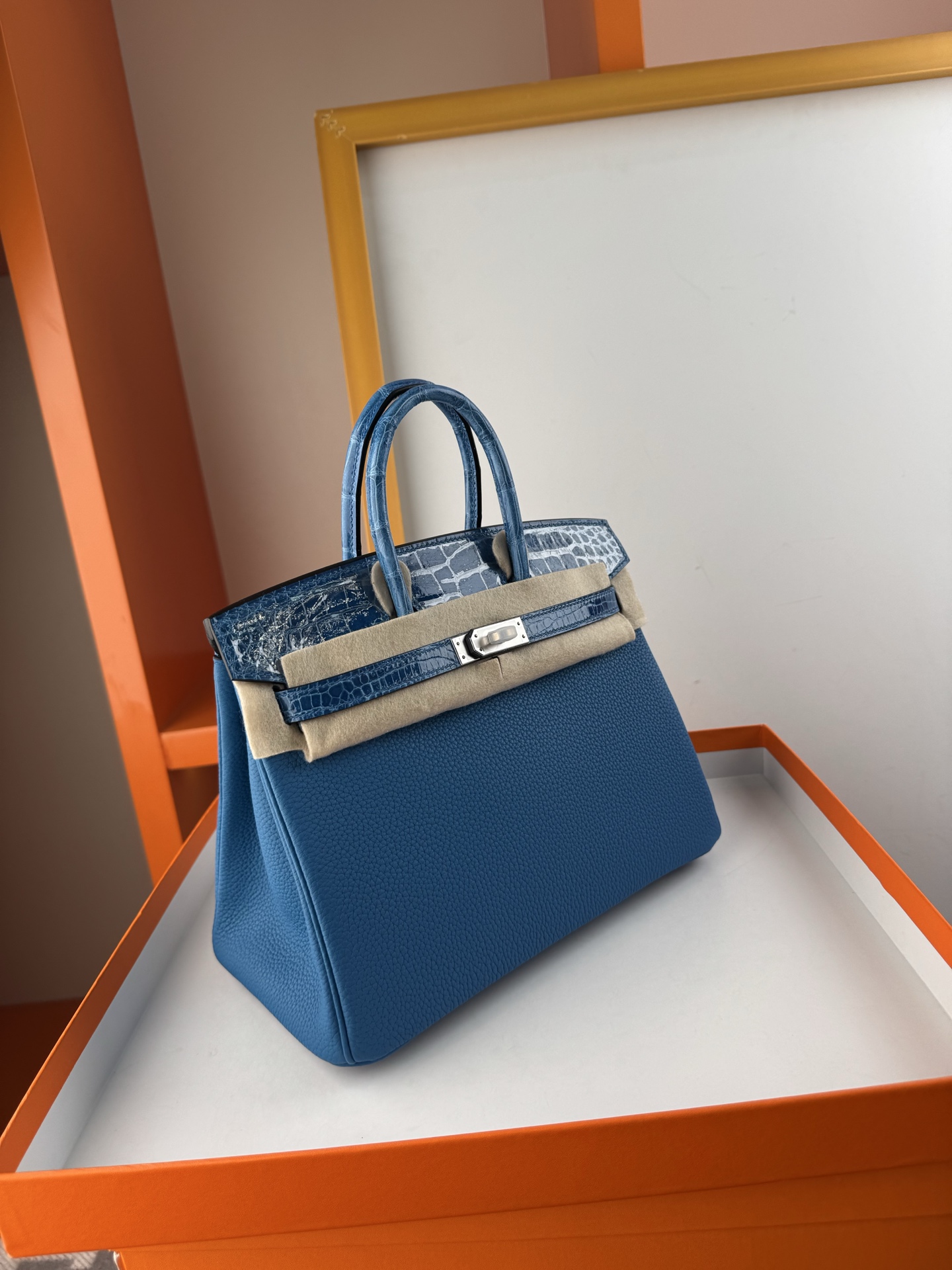Hermès Birkin 25 Touch Paradise Blue Togo Leather & Alligator Handbag 3 i1748102705306 4983 0 2