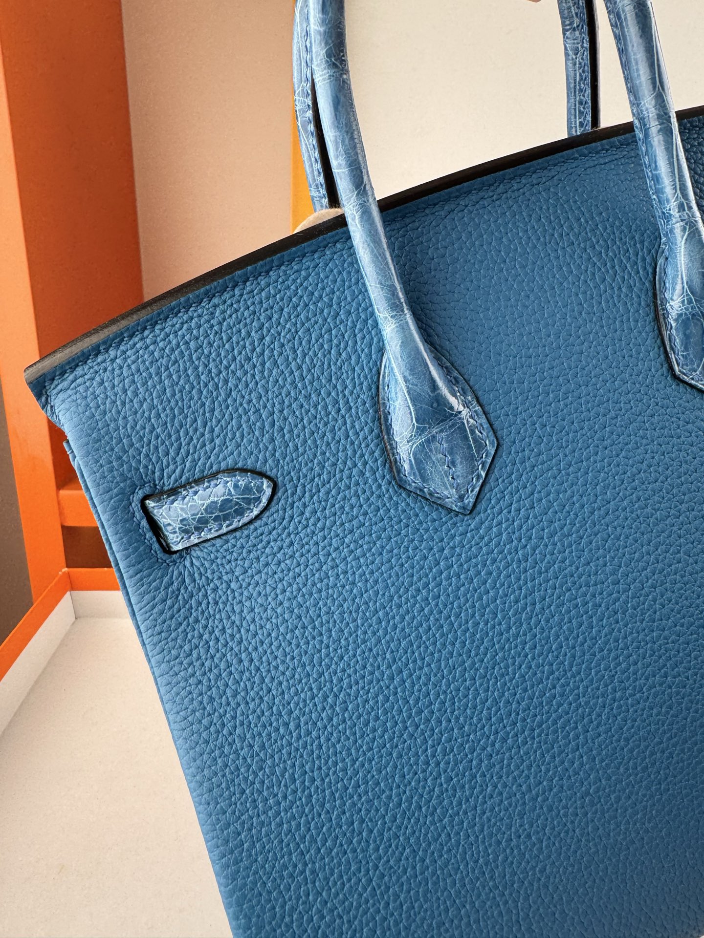 Birkin 25cm Touch Paradise Blue Togo Leather and Alligator Gold Hardware 7 i1748102745263 3227 0 5