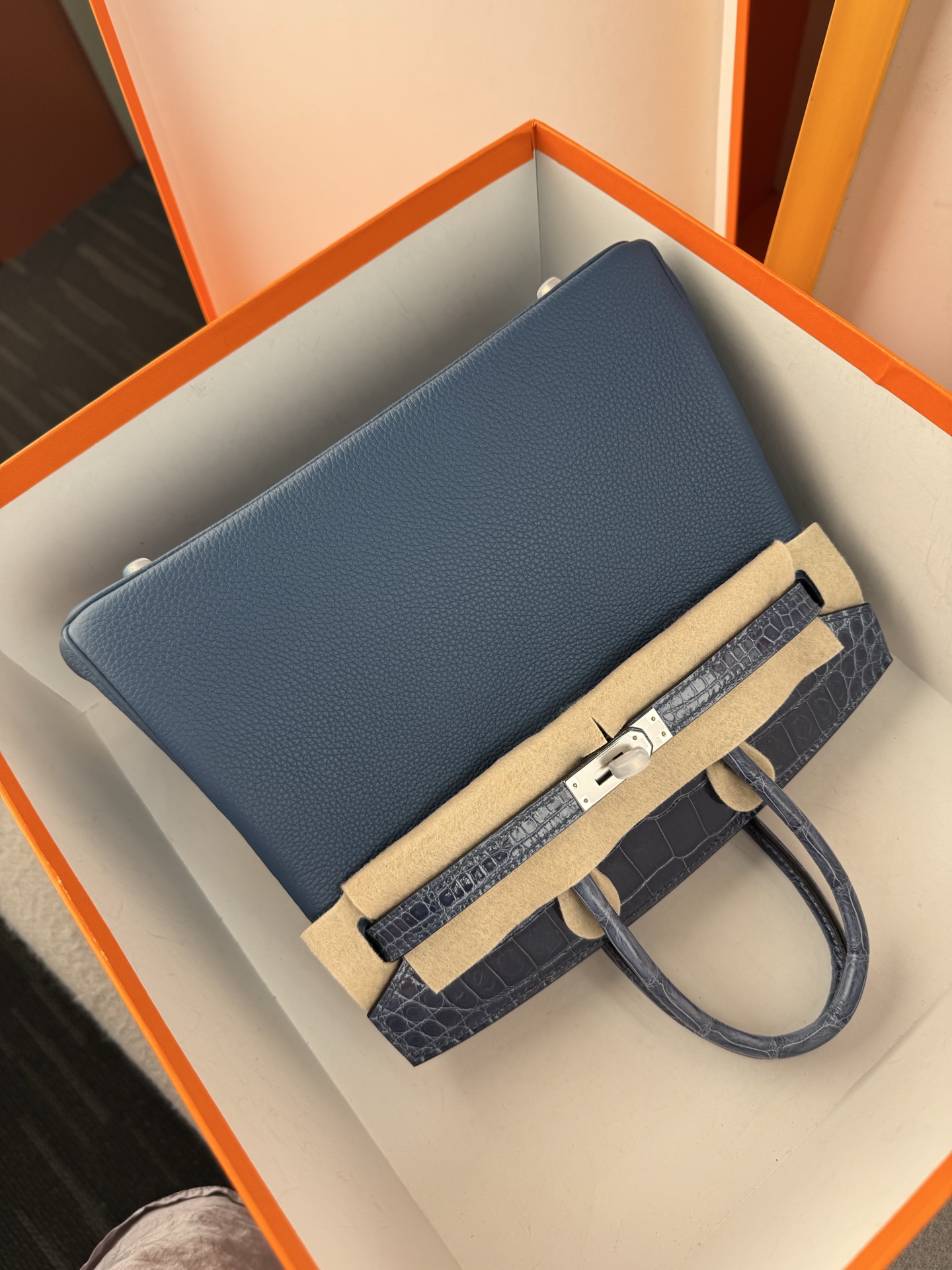 Hermès Birkin 25 Touch: Togo Leather & Shiny Alligator – Sapphire Blue, Silver Hardware 9 i1748232940660 4544 0 7