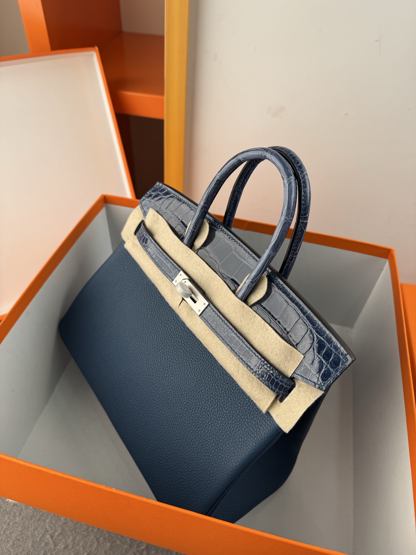 Hermès Birkin 25 Touch: Togo Leather & Shiny Alligator – Sapphire Blue, Silver Hardware 10 i1748232950246 7248 0 8