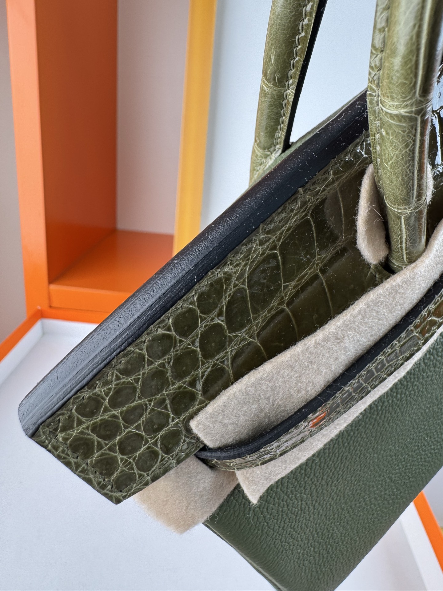 Birkin 25cm Olive Green Togo Leather with Crocodile Trim Gold Hardware 6 i1748233332414 4512 0 4