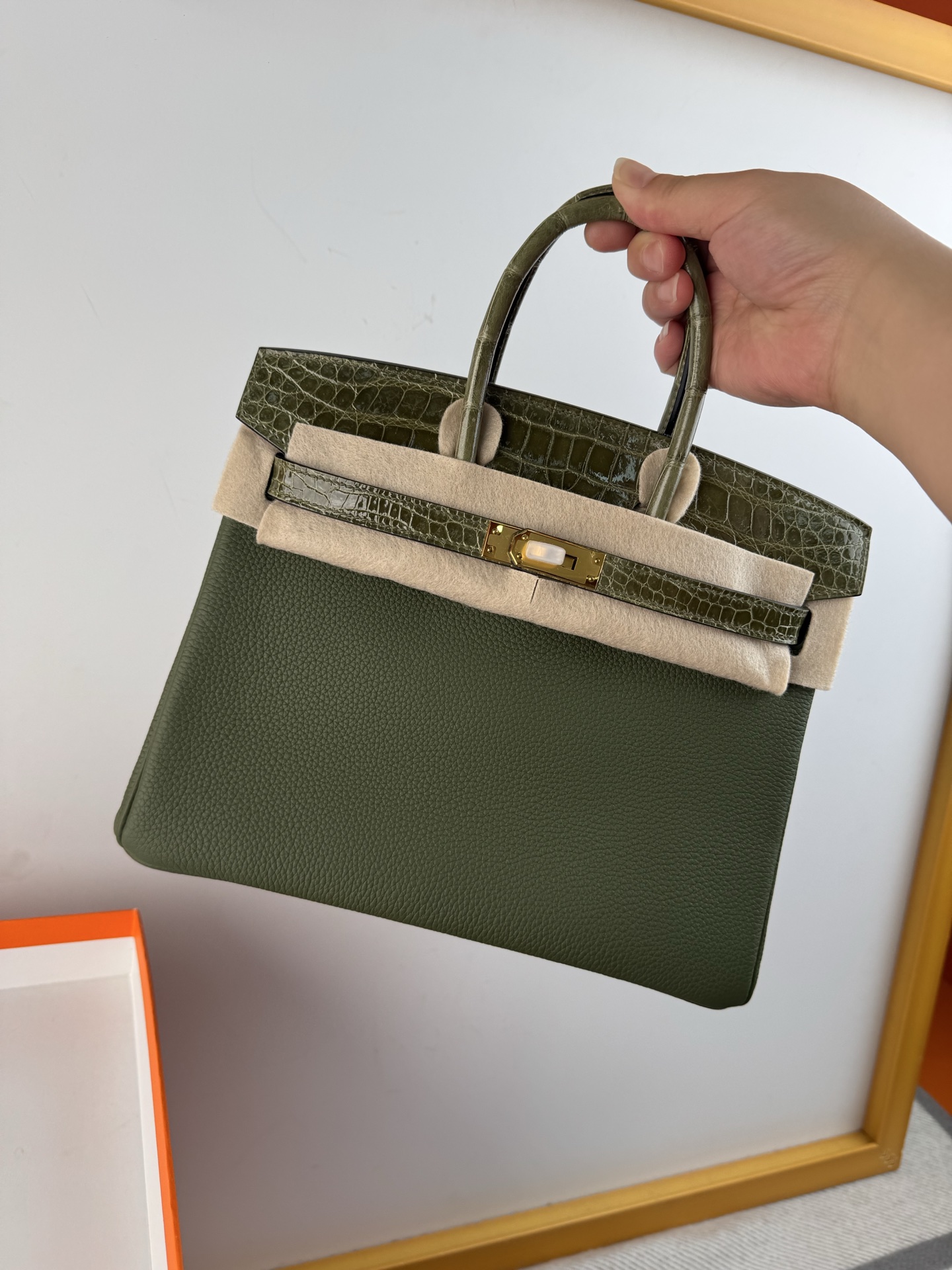 Birkin 25cm Olive Green Togo Leather with Crocodile Trim Gold Hardware 7 i1748233332563 1007 0 5