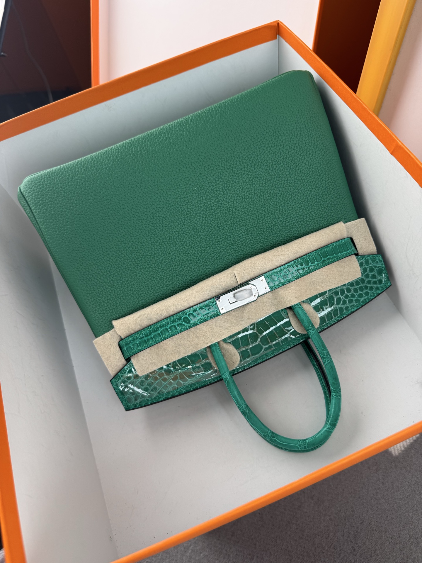 Emerald Green Birkin 25cm Togo Leather with Alligator Trim and Silver Hardware 10 i1748233652377 6764 0 9