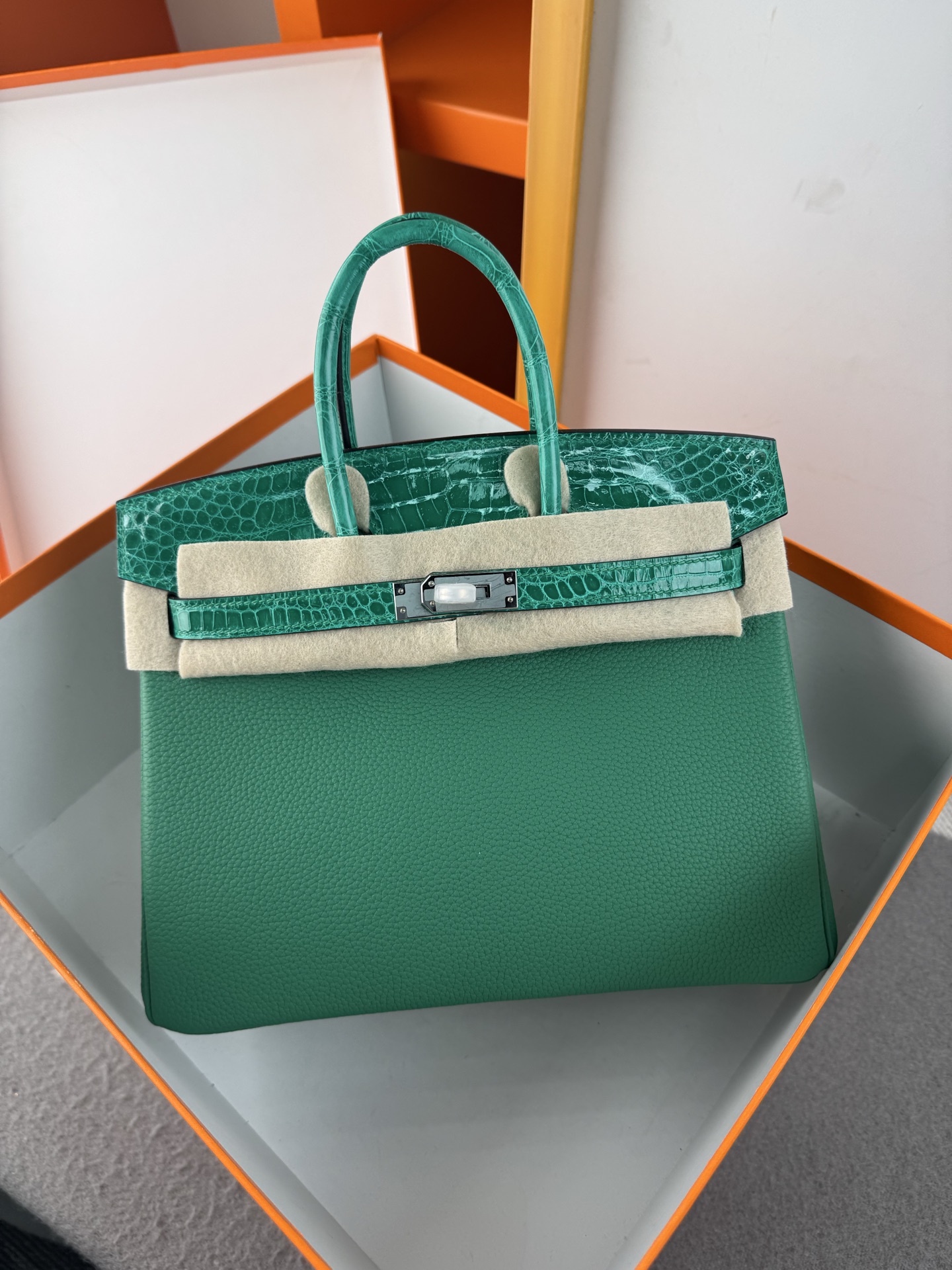 Emerald Green Birkin 25cm Togo Leather with Alligator Trim and Silver Hardware 8 i1748233661682 2787 0 7
