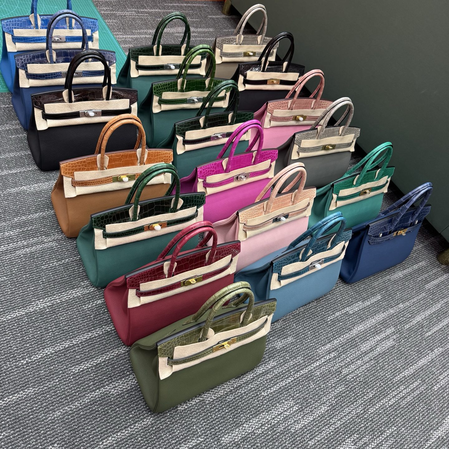 Birkin 30cm Touch Togo Leather with Shiny Crocodile Trim, Gold/Silver Hardware 1 i1748233968759 9959 0 0