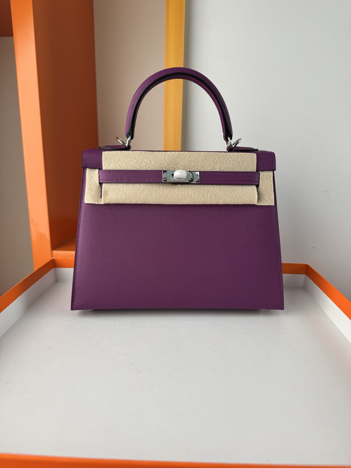 NO:698023,Spot KL25 sea anemone purple, French Haas imported esom original leather Kelly 25, full hand sewing wax thread, all steel hardware, original goatskin lining, Hermes, hermes, sheepskin, Hermes,19860909现货KL25 海葵紫 法国haas进口esom原厂皮凯莉25 全手缝蜡线 全钢五金 内里原版山羊皮,爱马仕,hermes,sheepskin,Hermes,,Bag