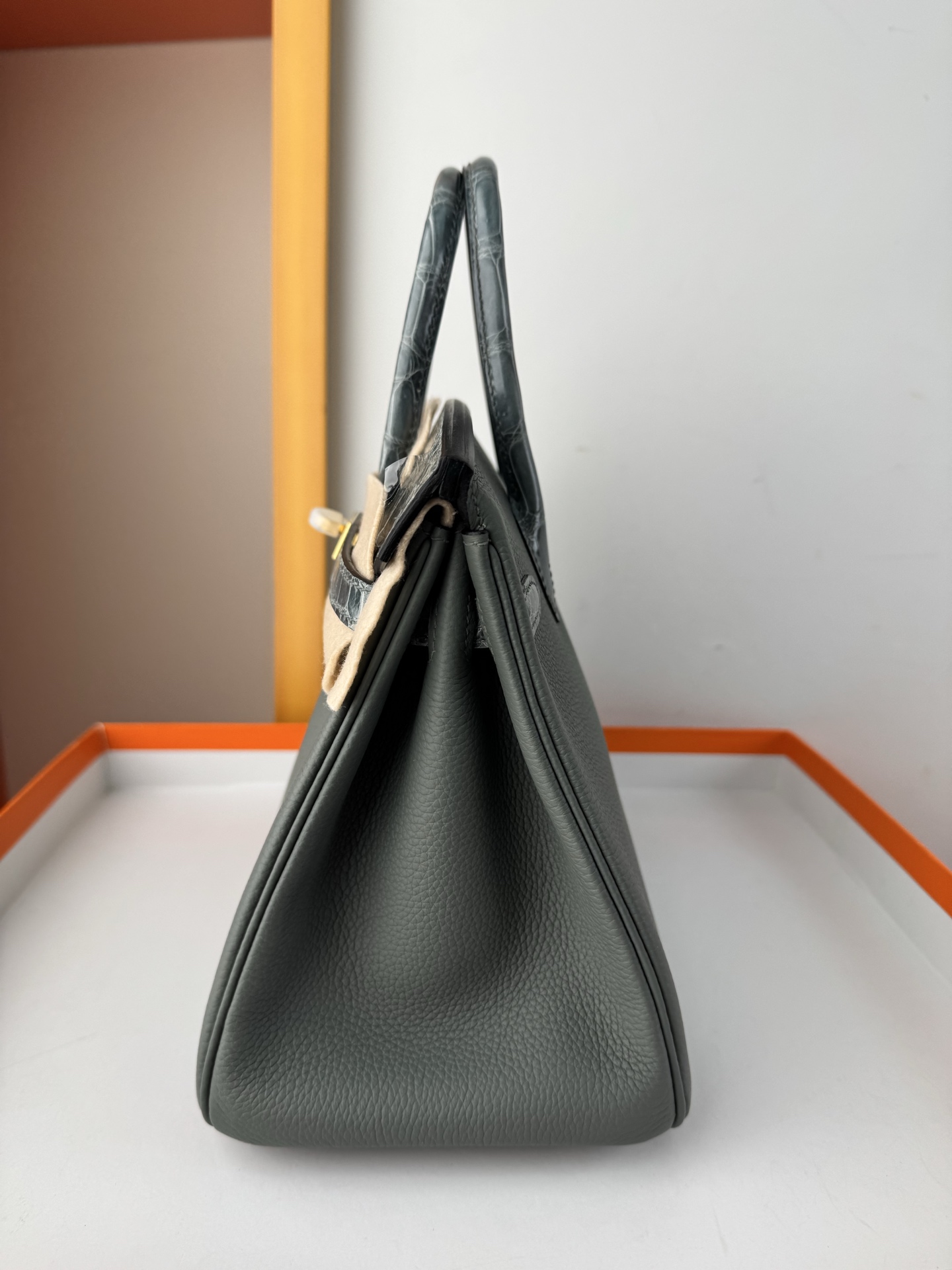 现货✨ touch BK25 

Togo皮拼高光鳄鱼皮铂金25cm

全手缝蜡线 全钢五金 内里山羊皮