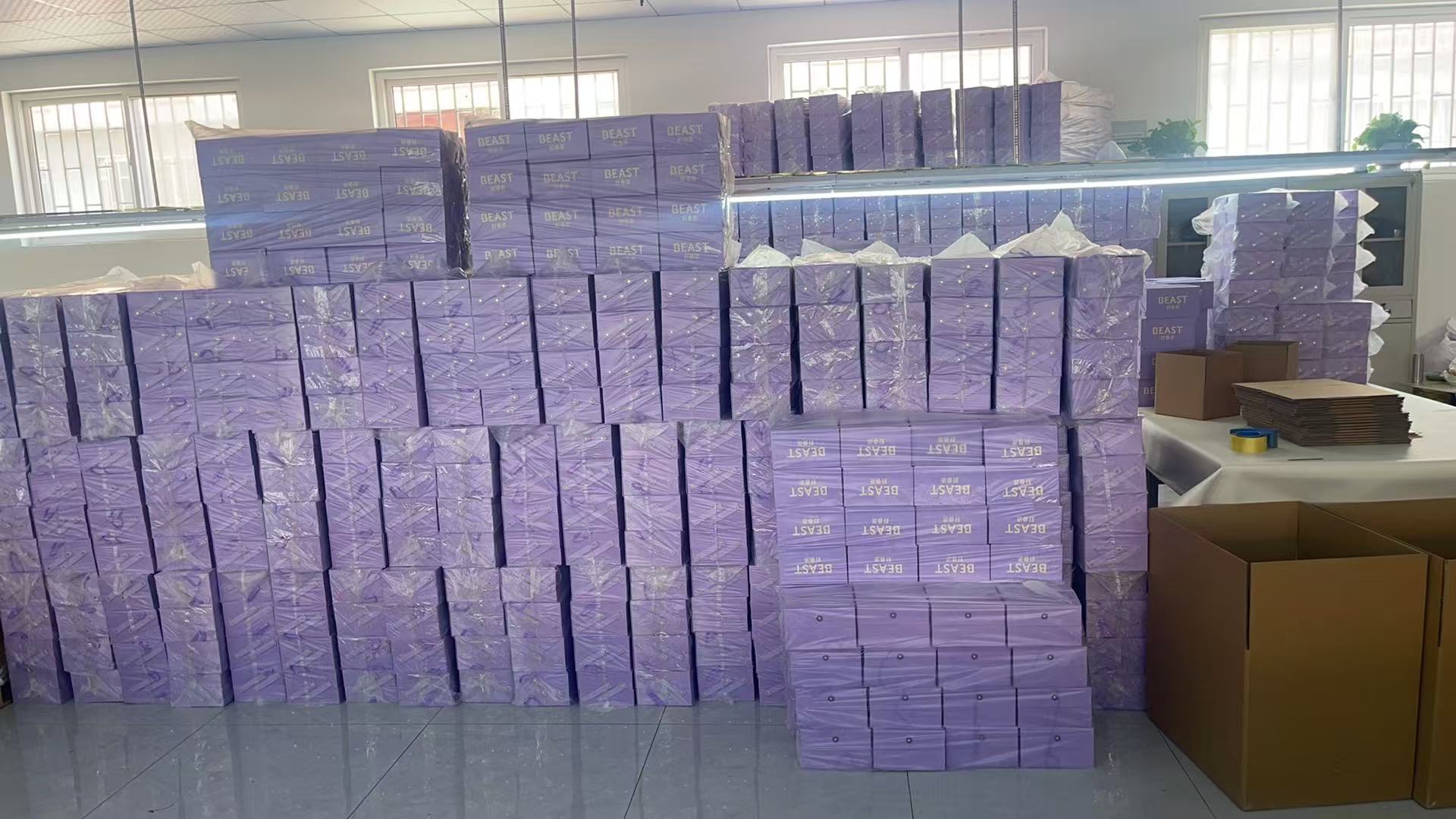 NO:810278,All are packed in original gift boxes and there is a layer of cardboard on the outside when shipped!  There is a sense of ritual in giving gifts, #, car aromatherapy, home fragrance, candles19860909全部原礼盒包装 发货时外层还有一层纸箱！送人都很有仪式感,#,车载香薰.居家香氛.蜡烛,accessory