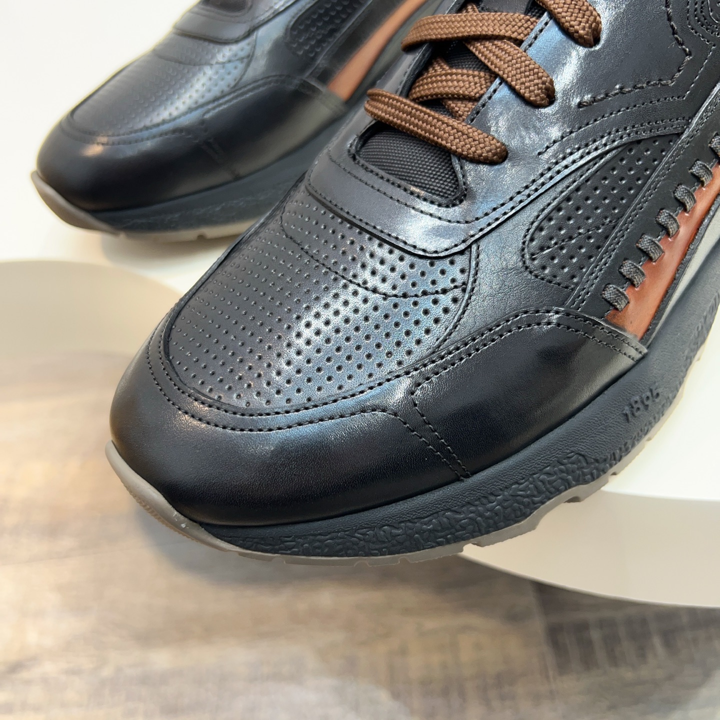Berluti Men's Hand-Painted Leather Sneakers - Classic, Versatile, and High-End 6 i1742851387225 5862 0 4
