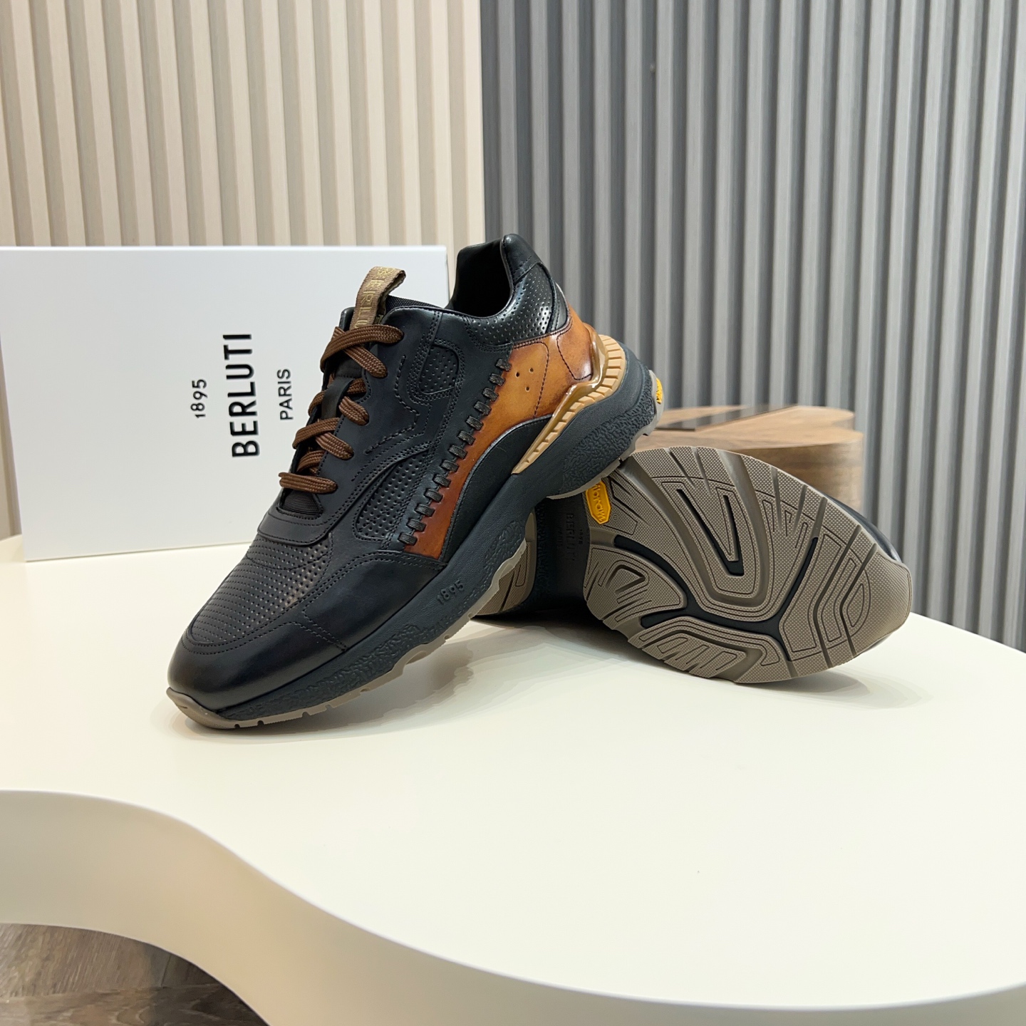 Berluti Men's Hand-Painted Leather Sneakers - Classic, Versatile, and High-End 10 i1742851388796 1528 0 8