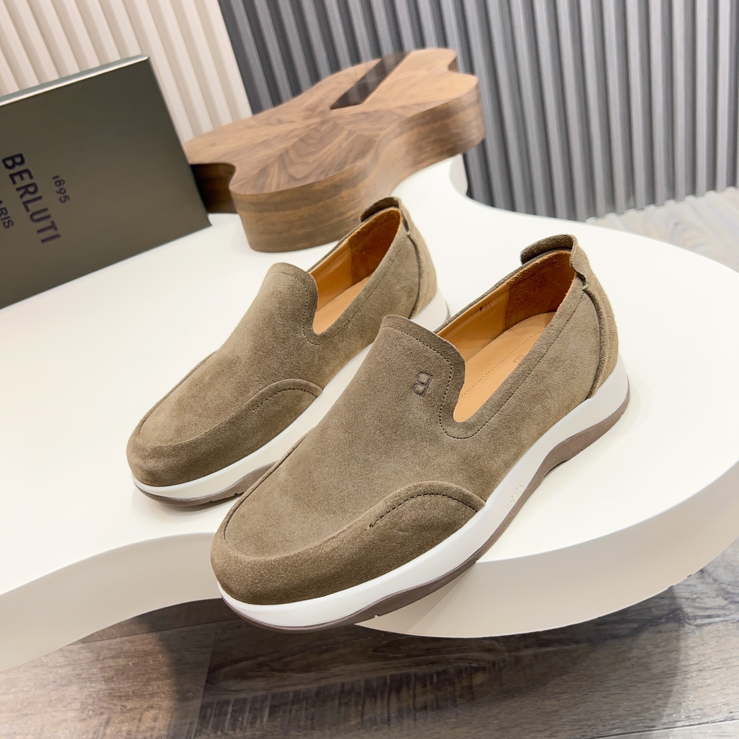 Berlut* Berlut* zapatos casuales de gama alta de un solo paso de los hombres, el último lanzamiento 