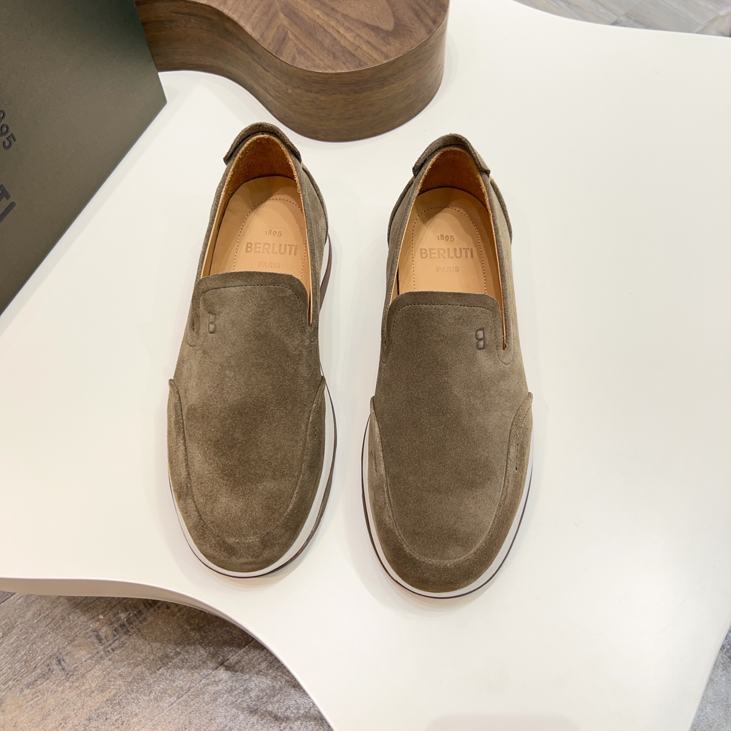Berlut* Berlut* zapatos casuales de gama alta de un solo paso de los hombres, el último lanzamiento 
