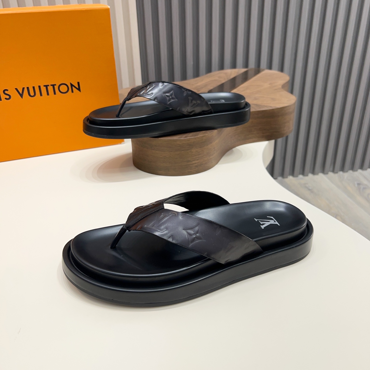 Louis Vuitton Men's Leather Thong Sandals, Summer Essential, Sizes 39-44 3 i1746573786251 3273 0 1