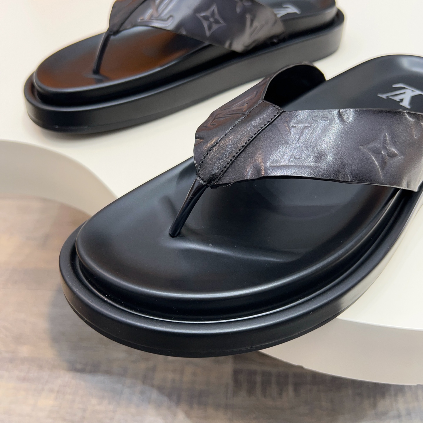 Louis Vuitton Men's Leather Thong Sandals, Summer Essential, Sizes 39-44 9 i1746573787110 4508 0 7