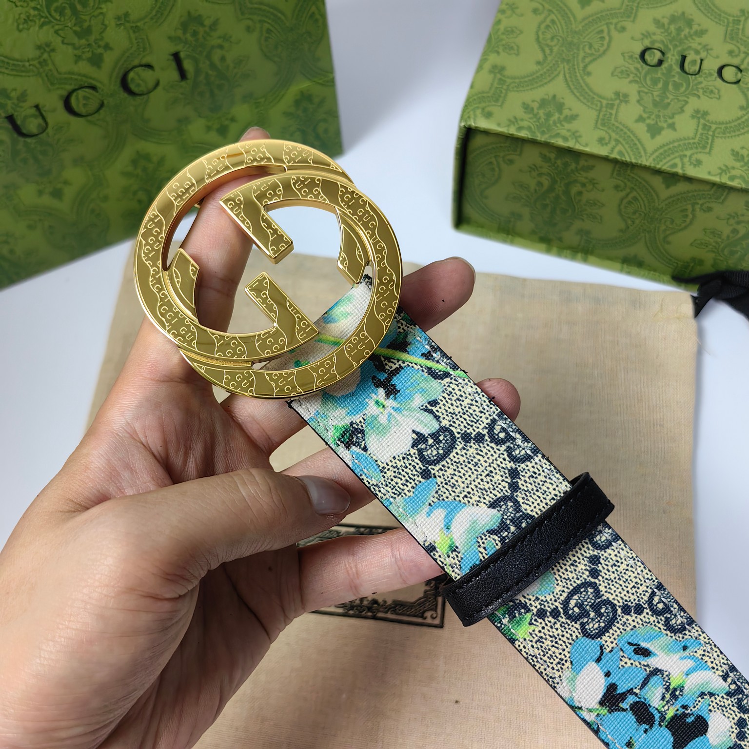 Gucci[愉快][愉快]古驰于1921年创立于佛罗伦萨是全球卓越的奢华精品品牌之一此款式4.0cm是如