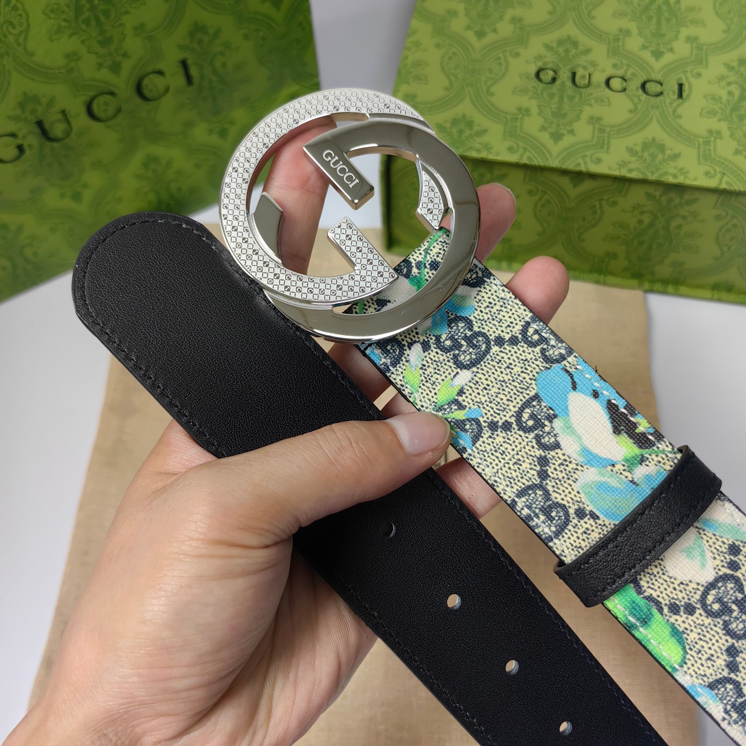 Gucci[愉快][愉快]古驰于1921年创立于佛罗伦萨是全球卓越的奢华精品品牌之一此款式4.0cm是如