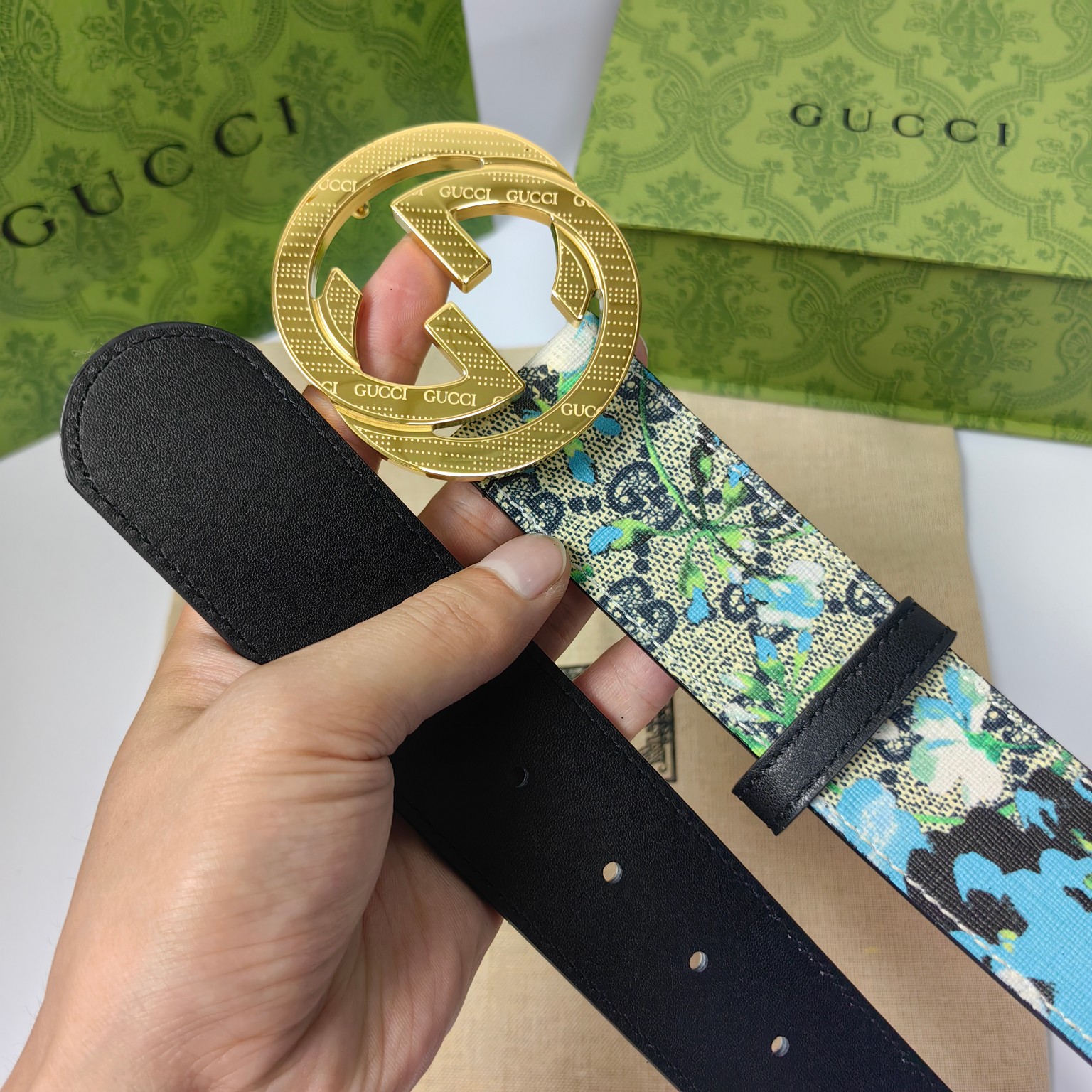 Gucci[愉快][愉快]古驰于1921年创立于佛罗伦萨是全球卓越的奢华精品品牌之一此款式4.0cm是如