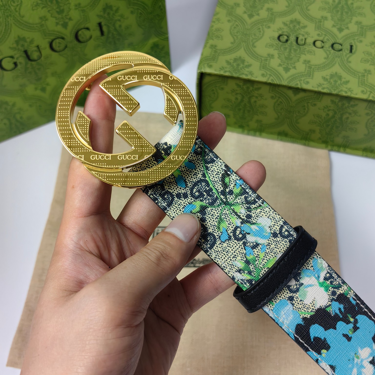 Gucci[愉快][愉快]古驰于1921年创立于佛罗伦萨是全球卓越的奢华精品品牌之一此款式4.0cm是如