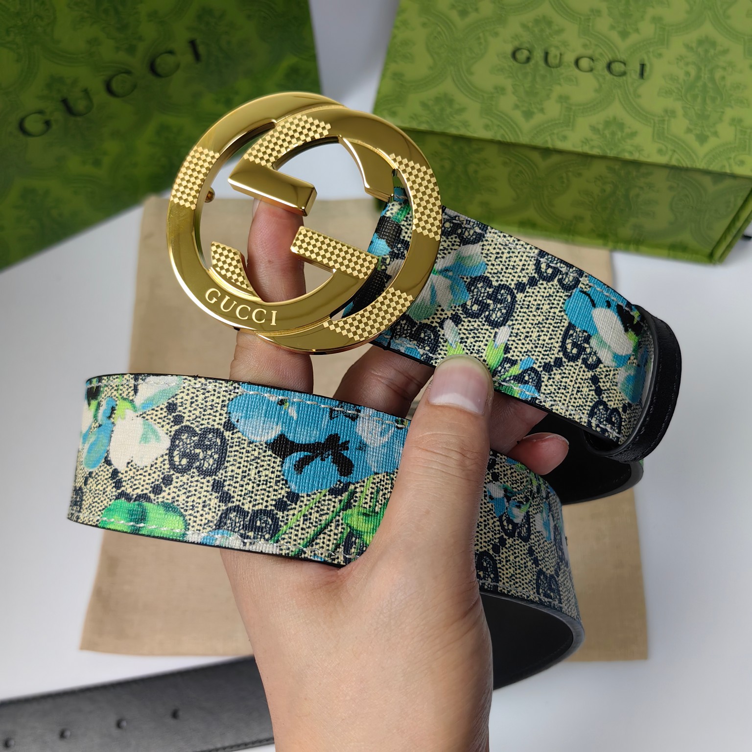 Gucci[愉快][愉快]古驰于1921年创立于佛罗伦萨是全球卓越的奢华精品品牌之一此款式4.0cm是如