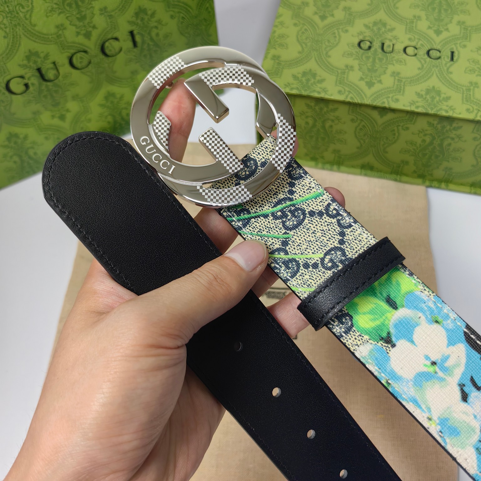 Gucci[愉快][愉快]古驰于1921年创立于佛罗伦萨是全球卓越的奢华精品品牌之一此款式4.0cm是如