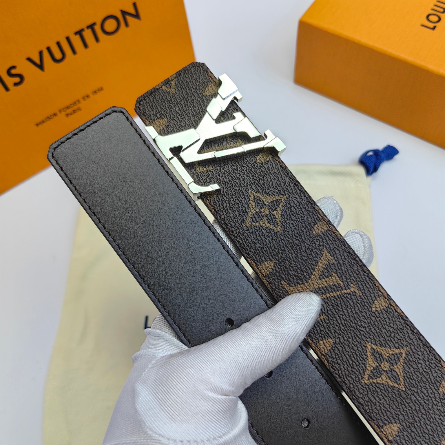 LV.路易威登原版品质代工厂货品40mm宽度正品一体铸造五金钢扣原厂皮料双面原厂定制面料区别市场货