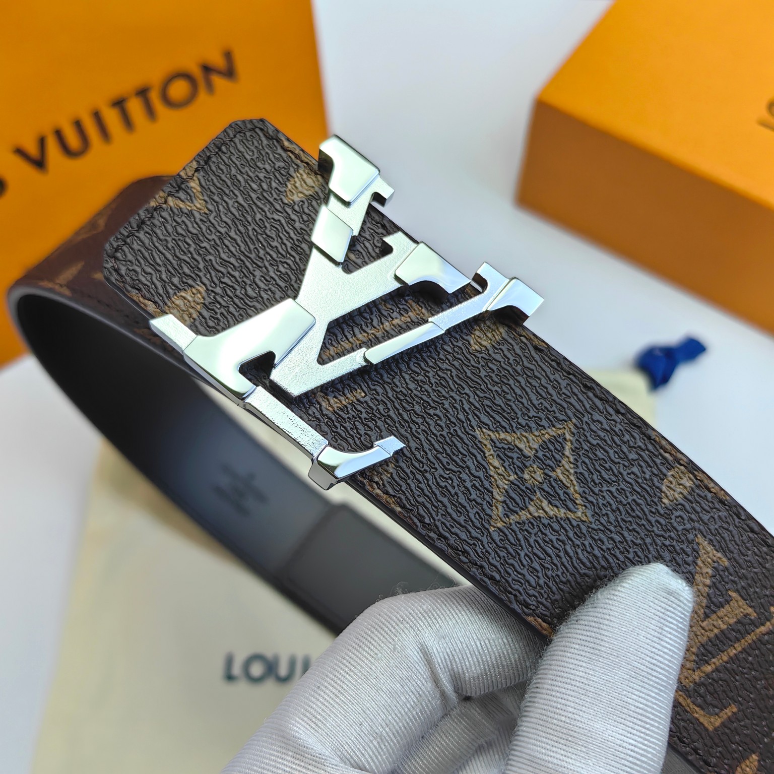 LV.路易威登原版品质代工厂货品40mm宽度正品一体铸造五金钢扣原厂皮料双面原厂定制面料区别市场货