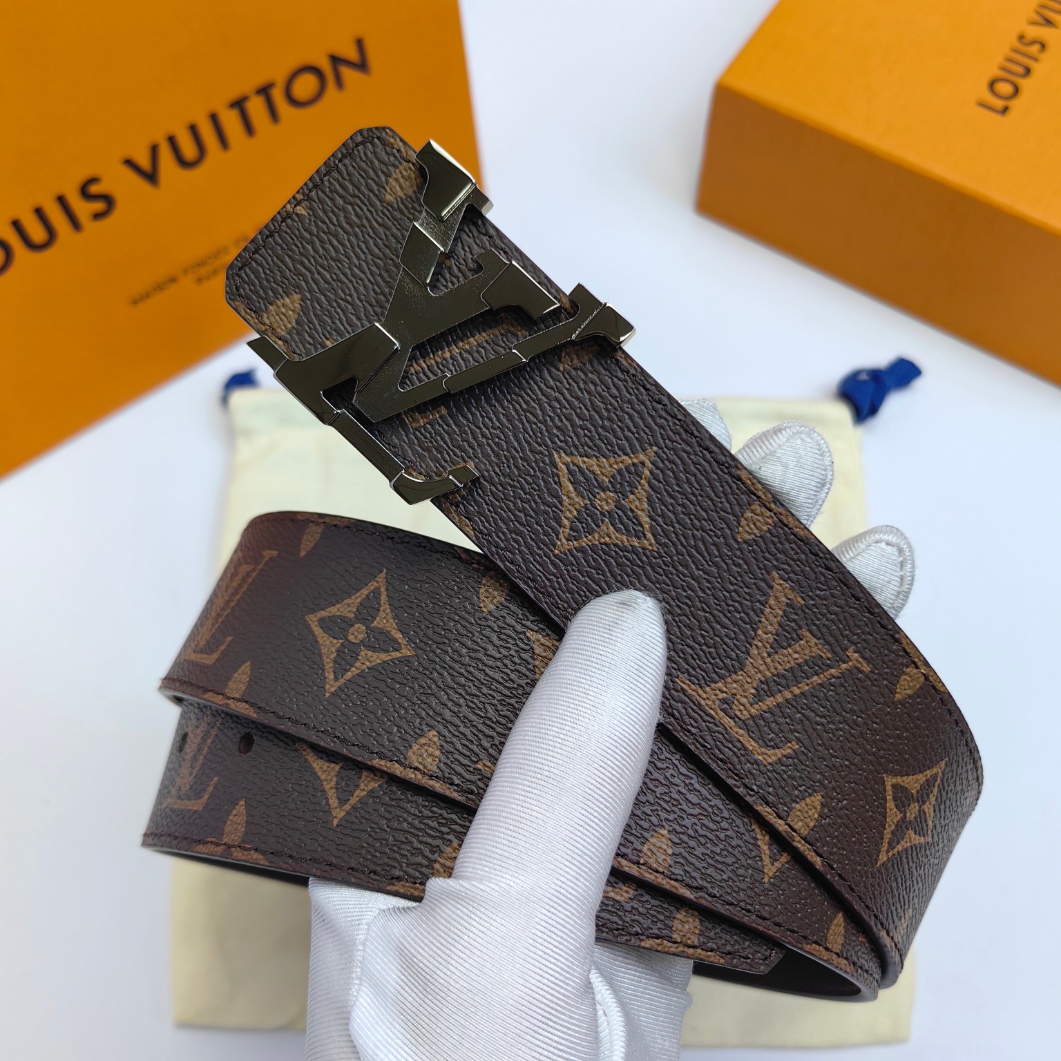 LV.路易威登原版品质代工厂货品40mm宽度正品一体铸造五金钢扣原厂皮料双面原厂定制面料区别市场货