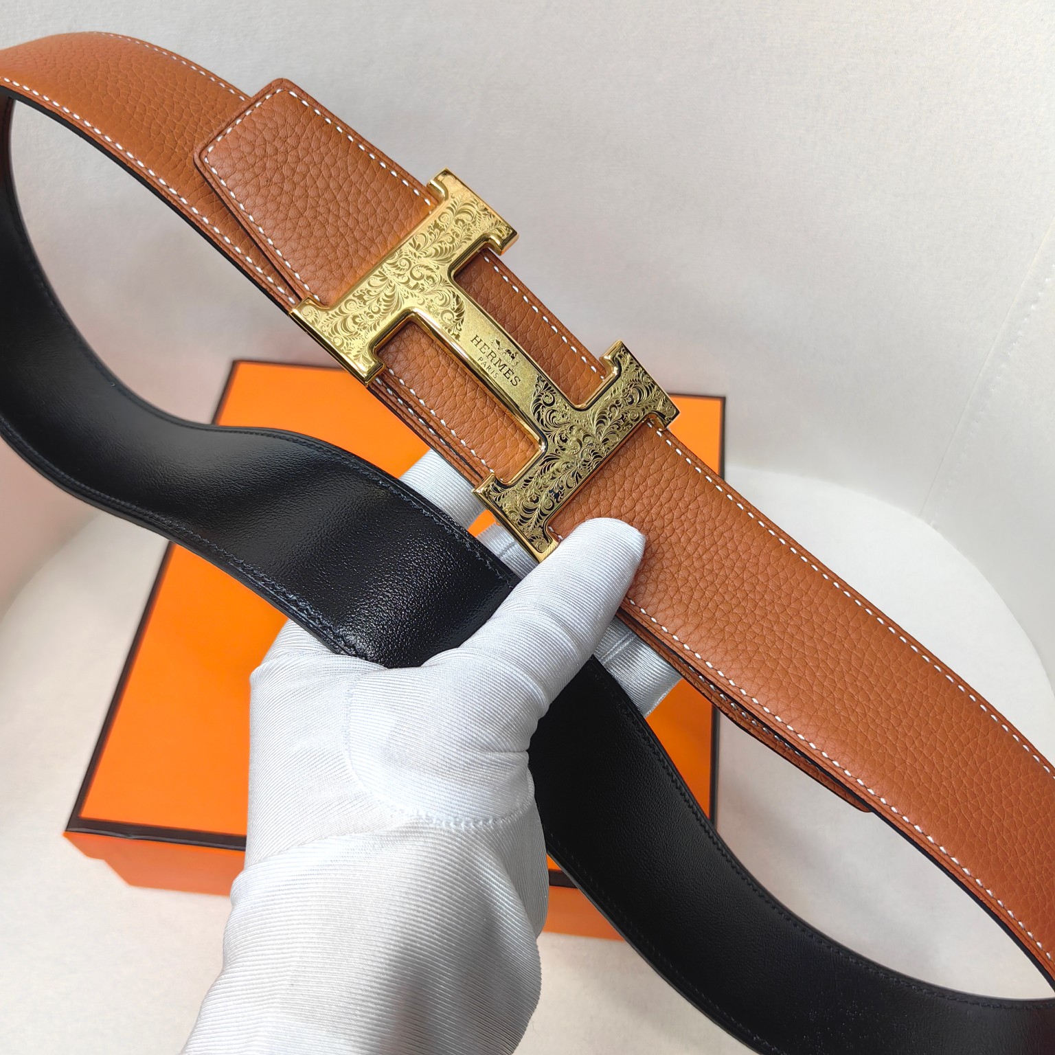  官网同步 爱马仕专柜同步 进口双面小牛皮 精钢精品五金 双面可用38mm 

