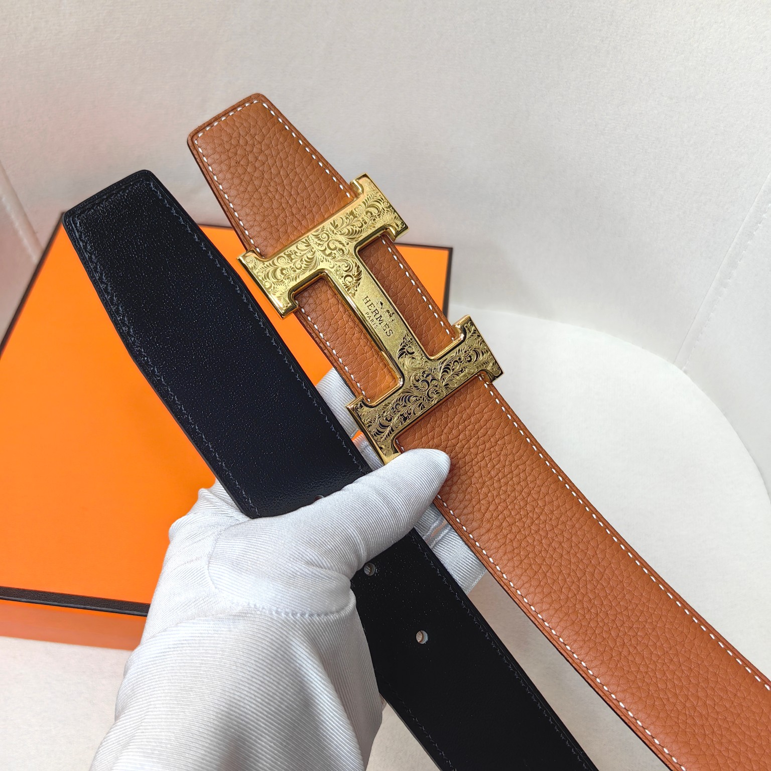  官网同步 爱马仕专柜同步 进口双面小牛皮 精钢精品五金 双面可用38mm 

