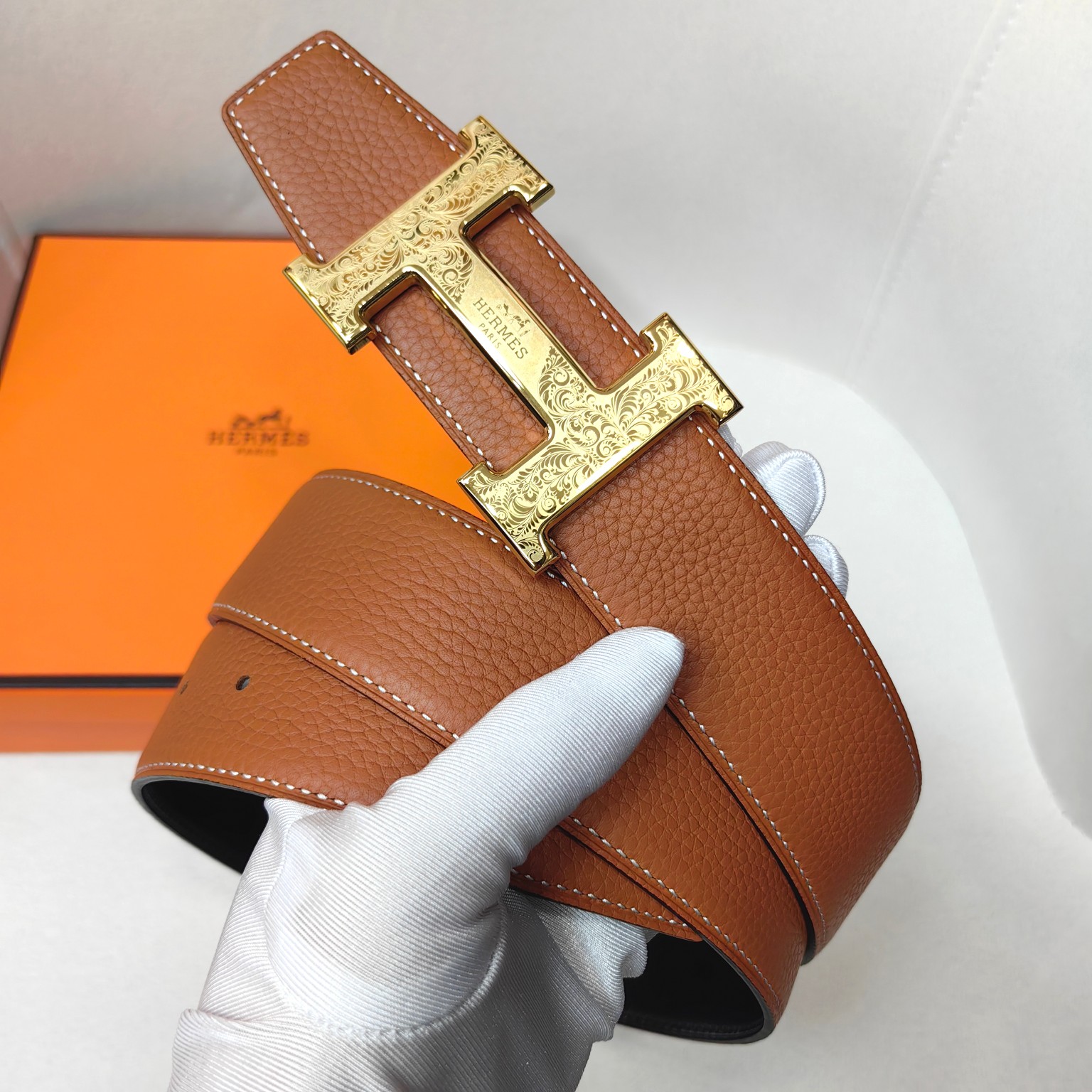  官网同步 爱马仕专柜同步 进口双面小牛皮 精钢精品五金 双面可用38mm 
